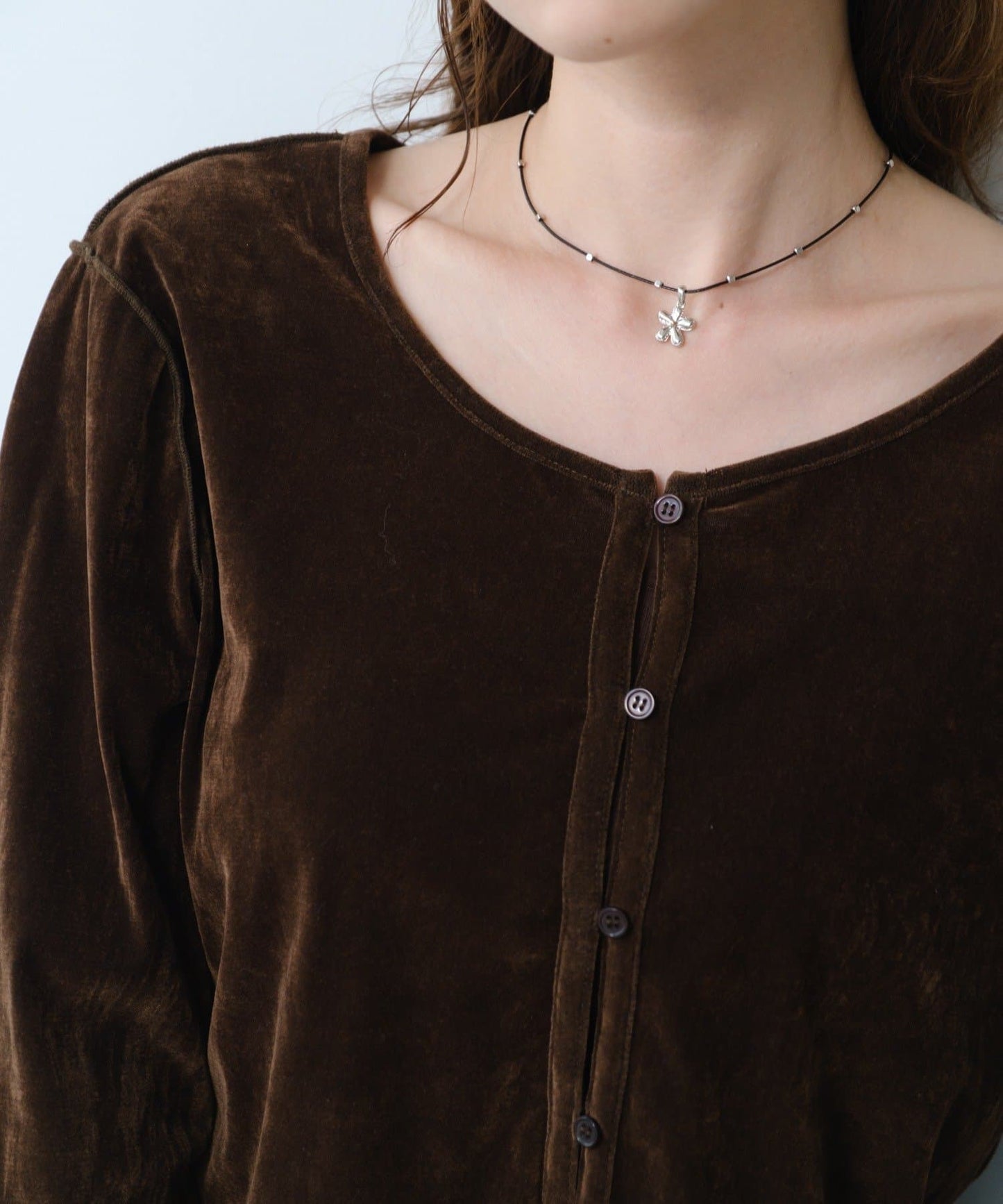 Kastane Flower charm choker