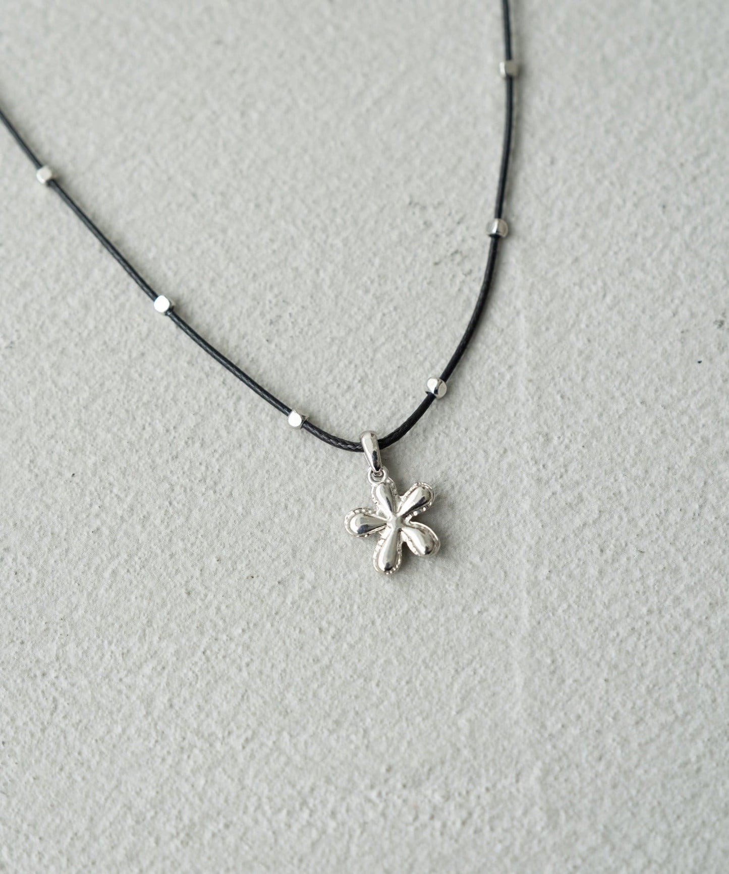 Kastane Flower charm choker