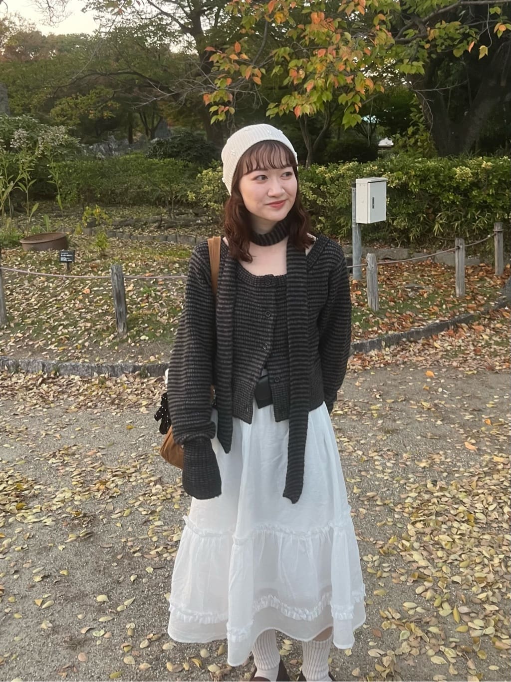 Kastane 荷葉邊中長裙