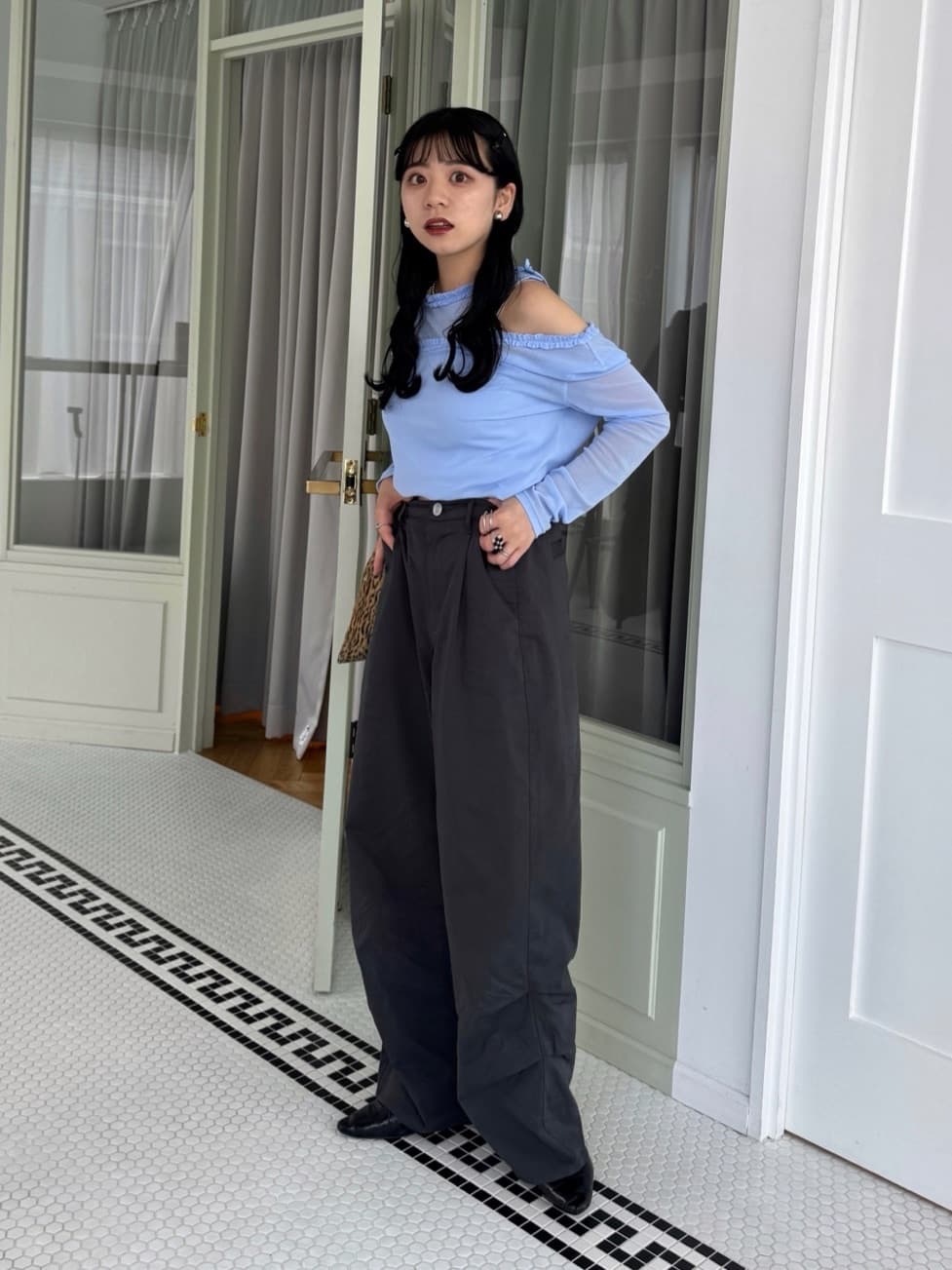 Kastane 不對稱分層透視長Tee