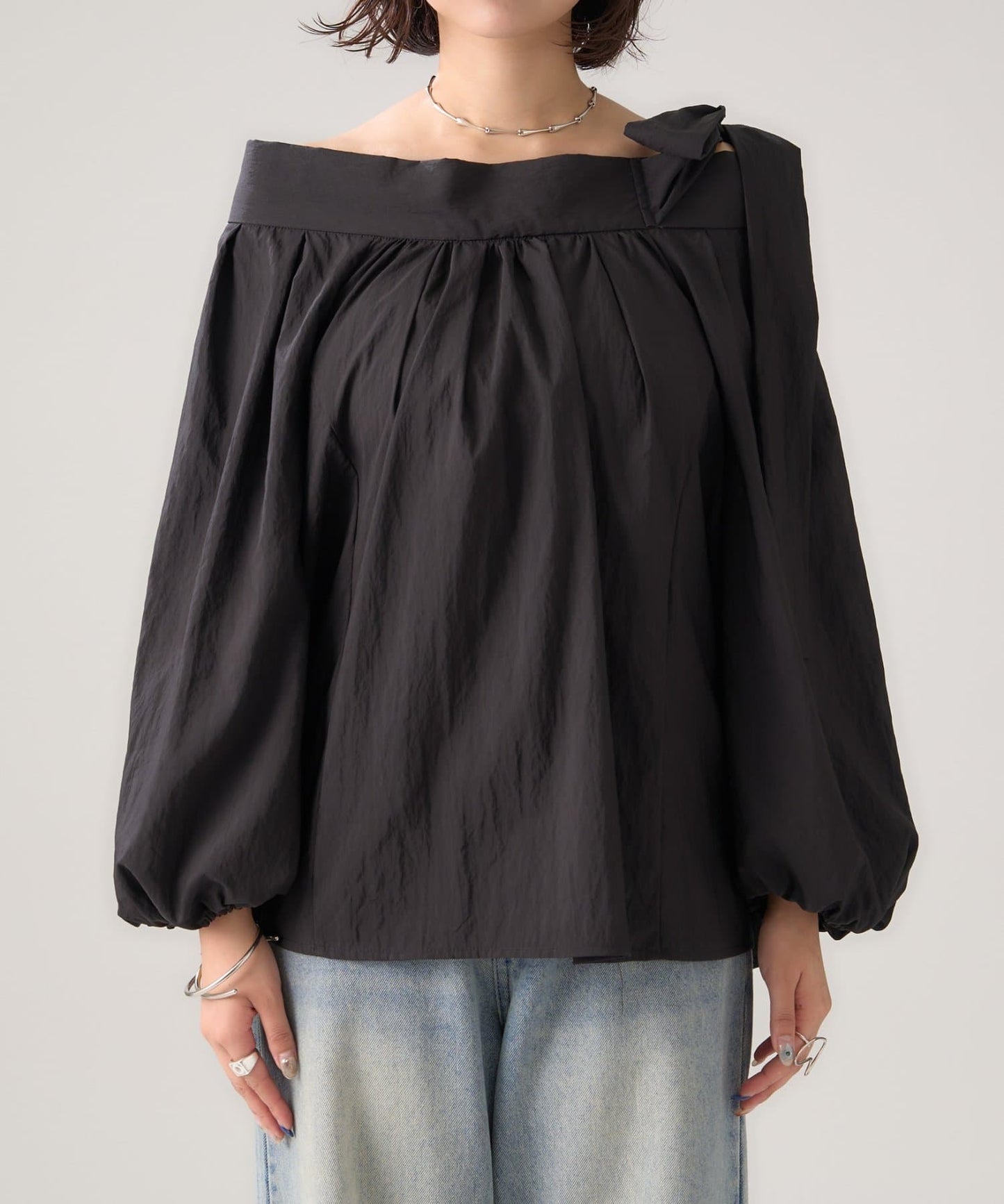 mystic 露肩緞帶襯衫