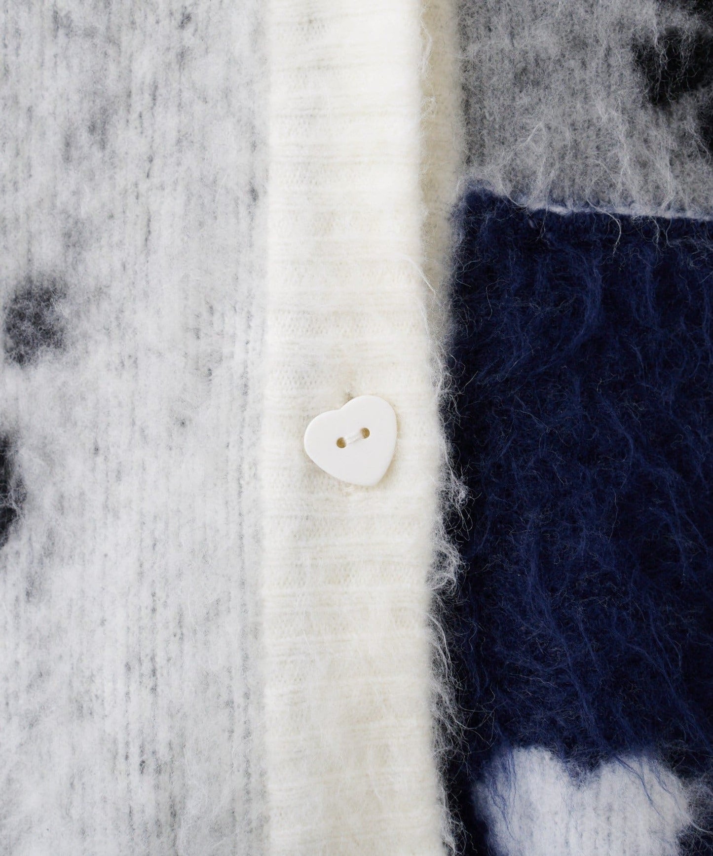 HELLO.SANFRANCISCO 拼接心心紐扣 cardigan