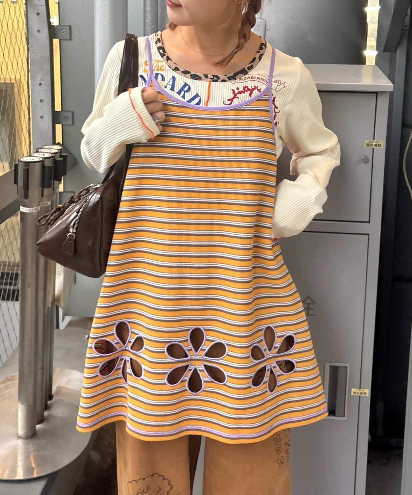 HELLO.SANFRANCISCO 鏤空花朵吊帶背心