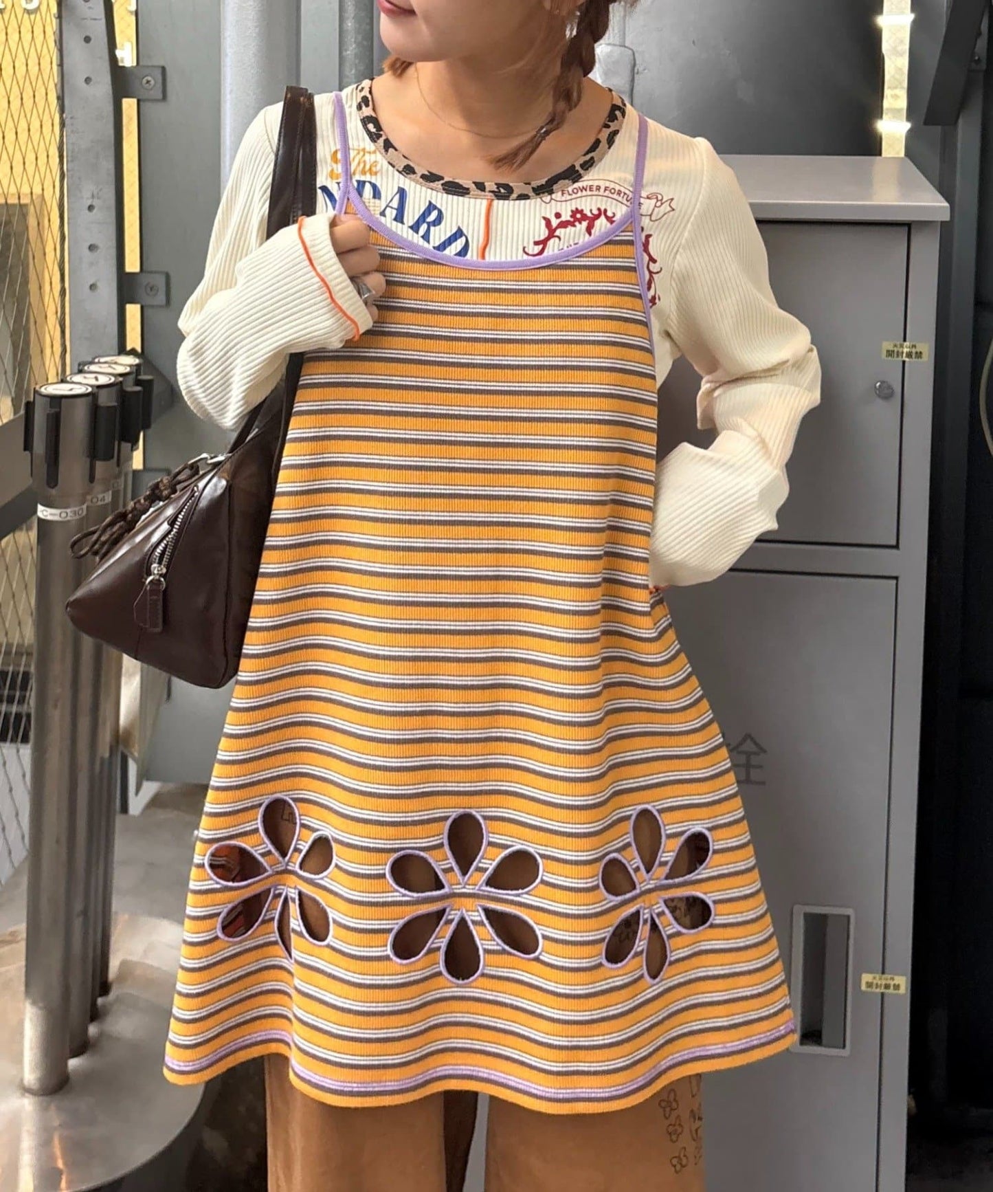 HELLO.SANFRANCISCO 鏤空花朵吊帶背心