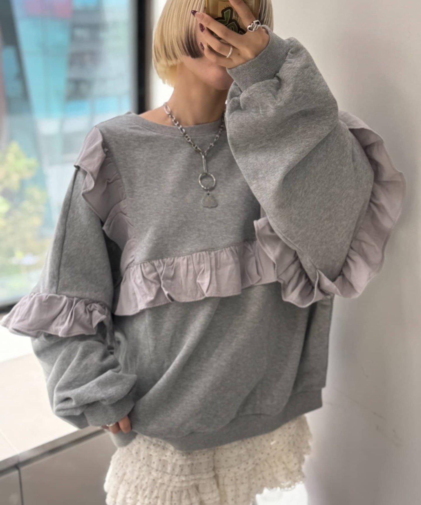 w closet Frill BIG sweatshirt