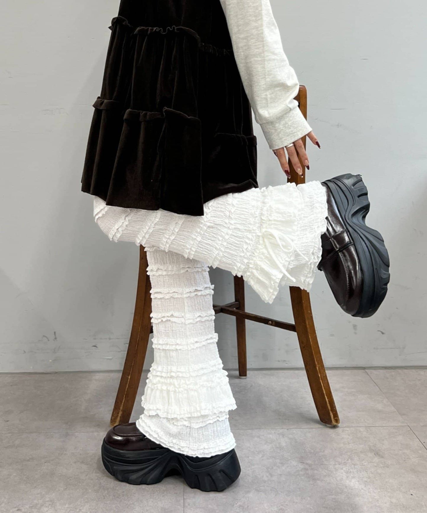 w closet 荷葉邊緞帶長褲