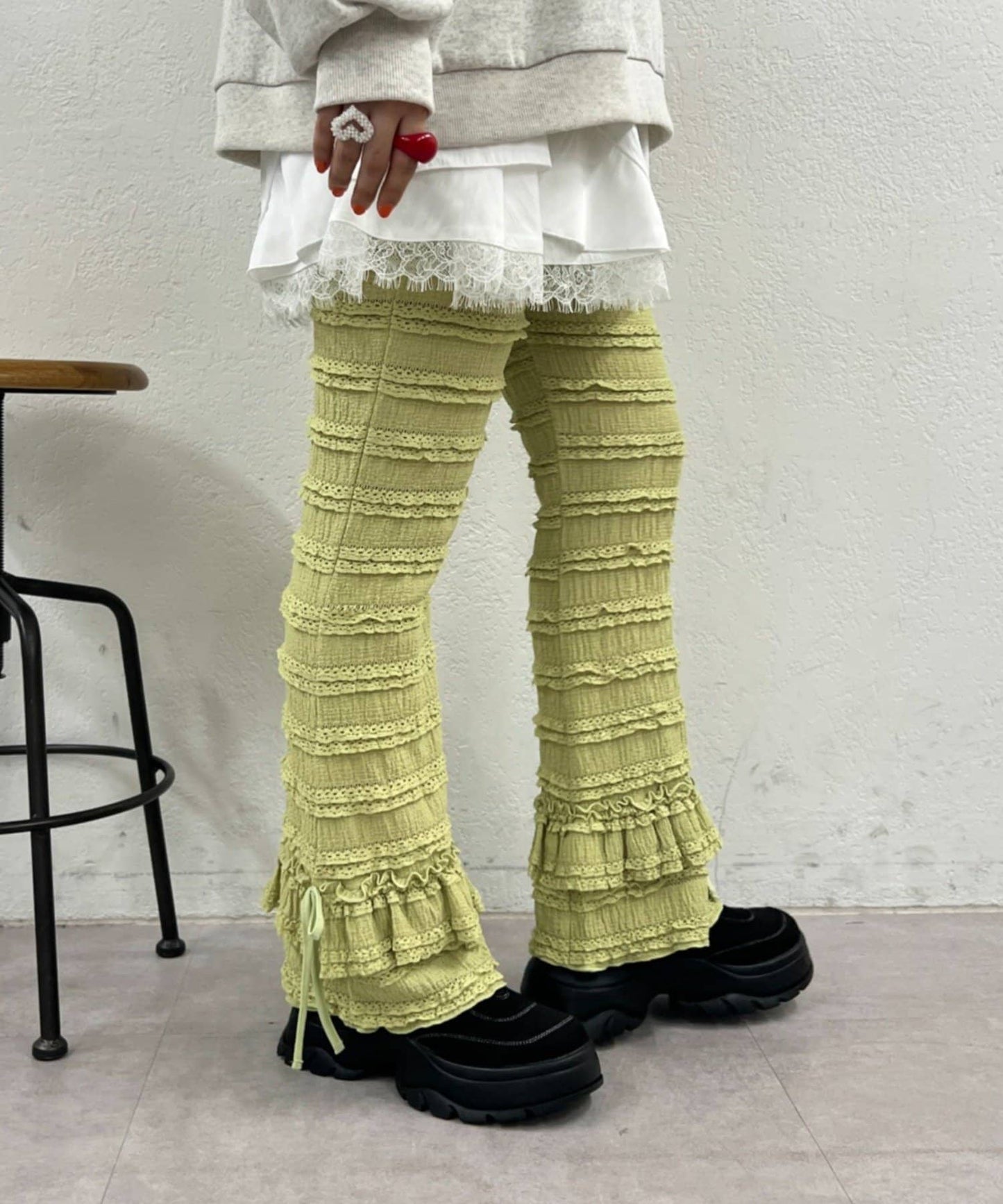 w closet 荷葉邊緞帶長褲