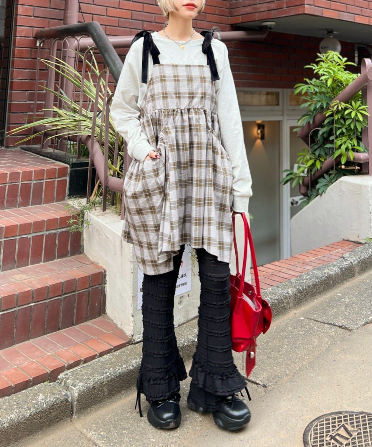 w closet 荷葉邊緞帶長褲