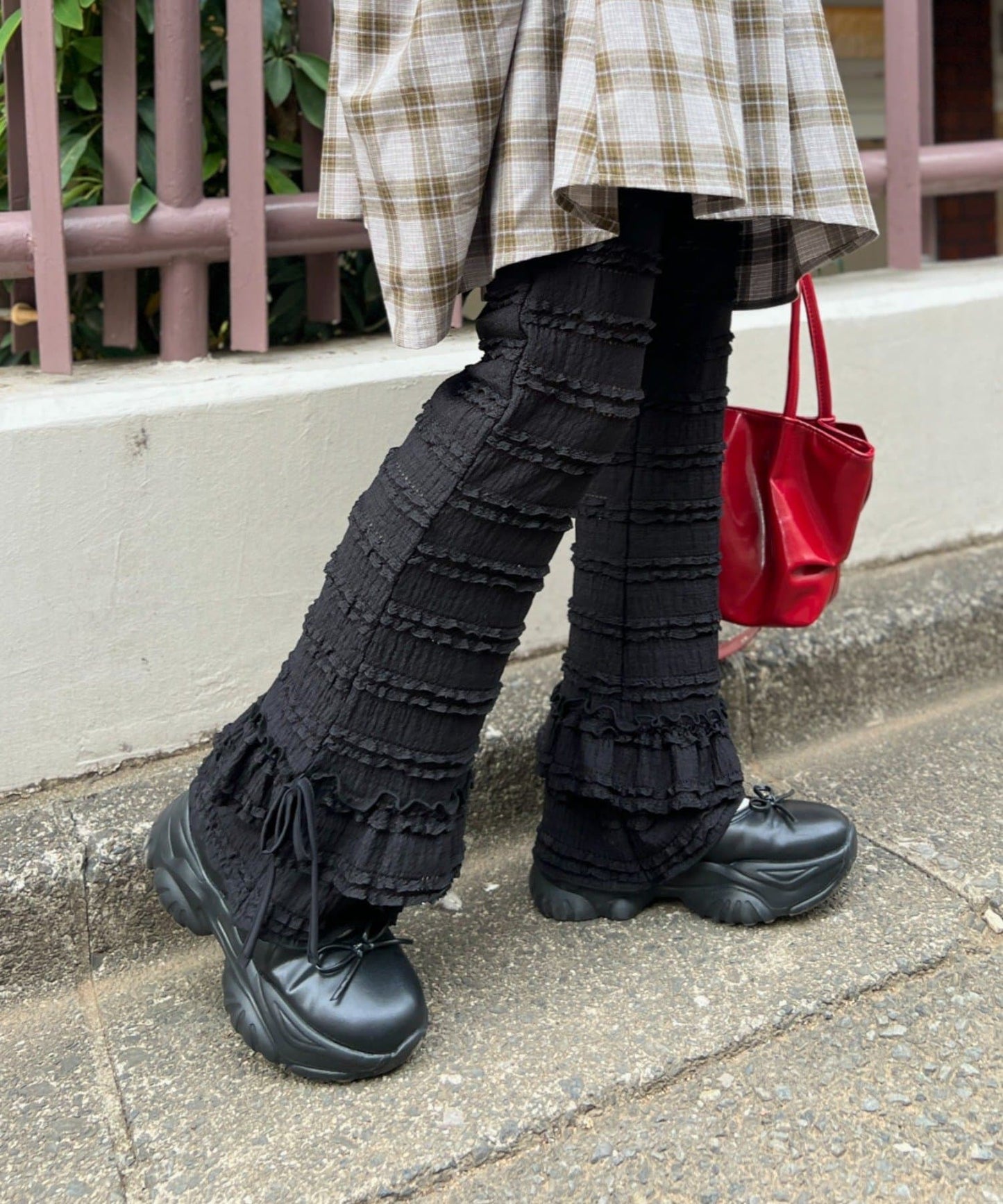 w closet 荷葉邊緞帶長褲