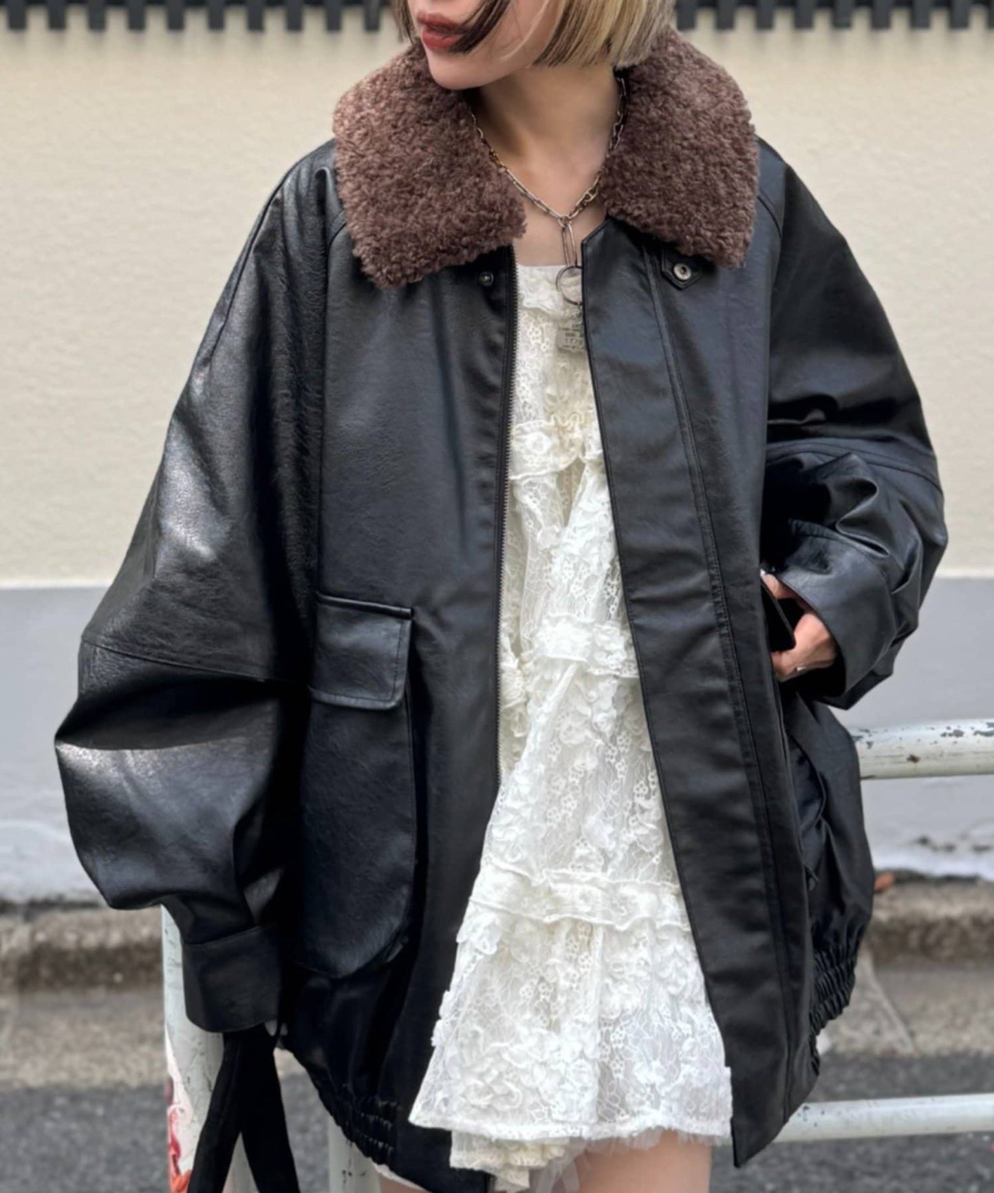 w closet 可拆毛毛領口仿皮外套