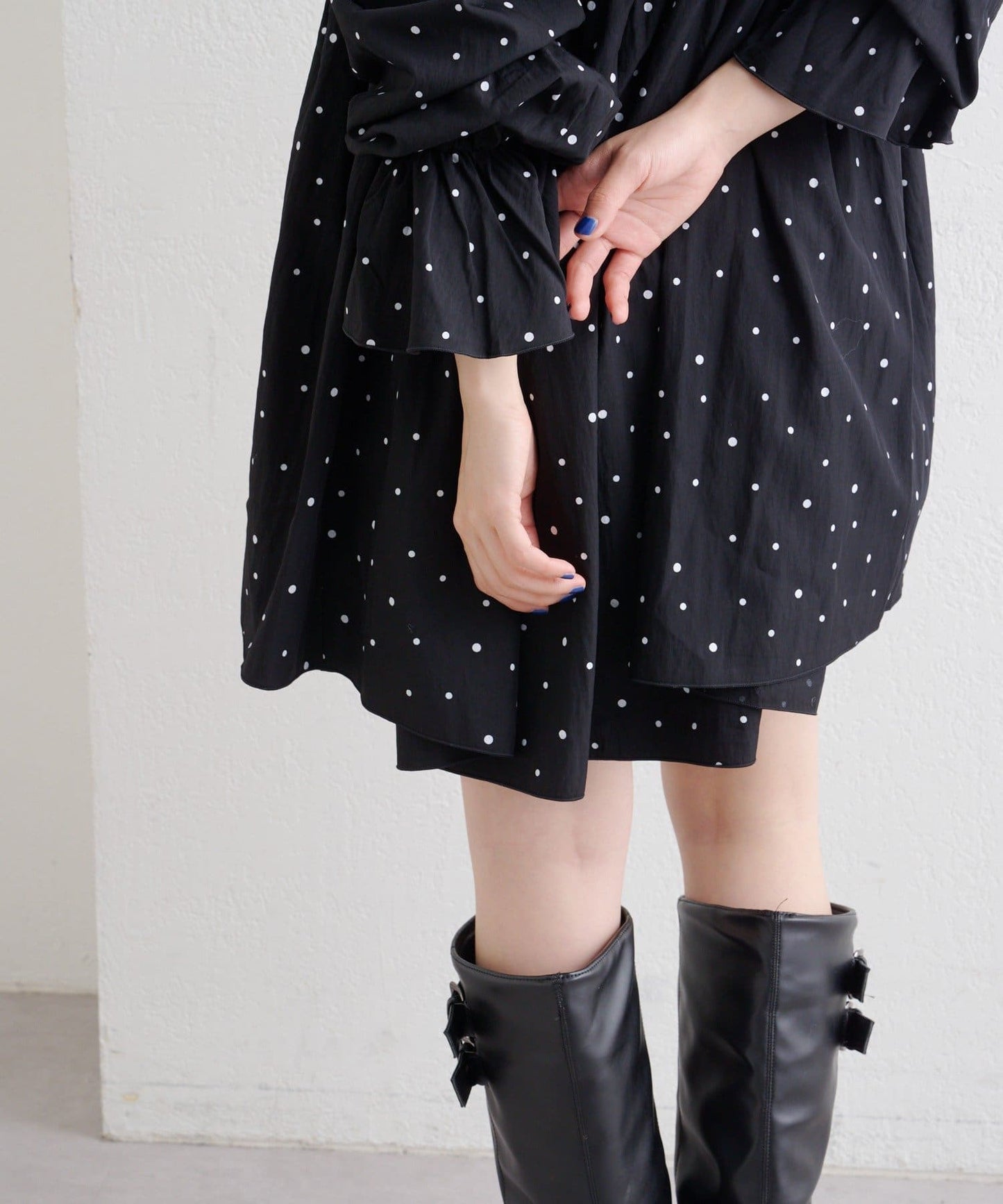 w closet 雙層荷葉邊束腰上衣 ♡