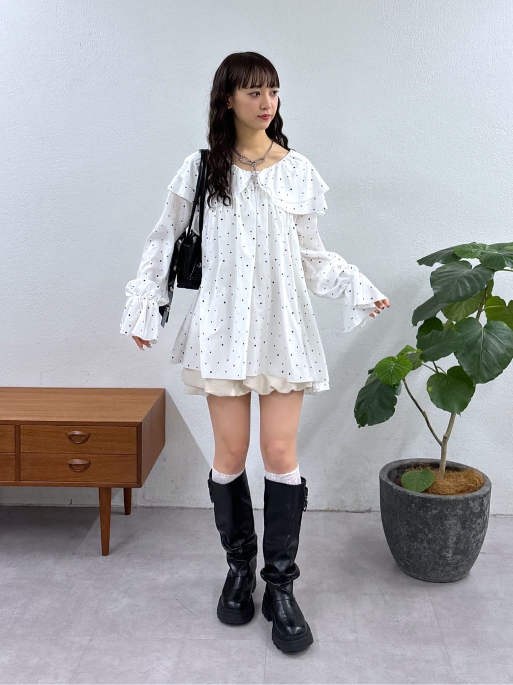 w closet 雙層荷葉邊束腰上衣 ♡