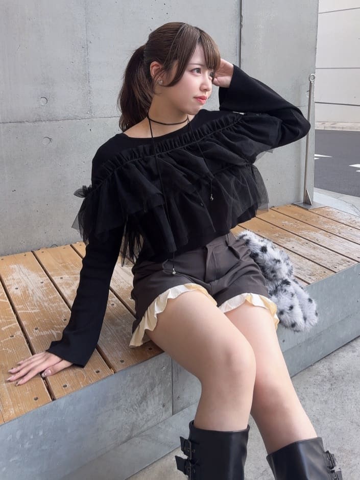 w closet 薄紗荷葉邊針織