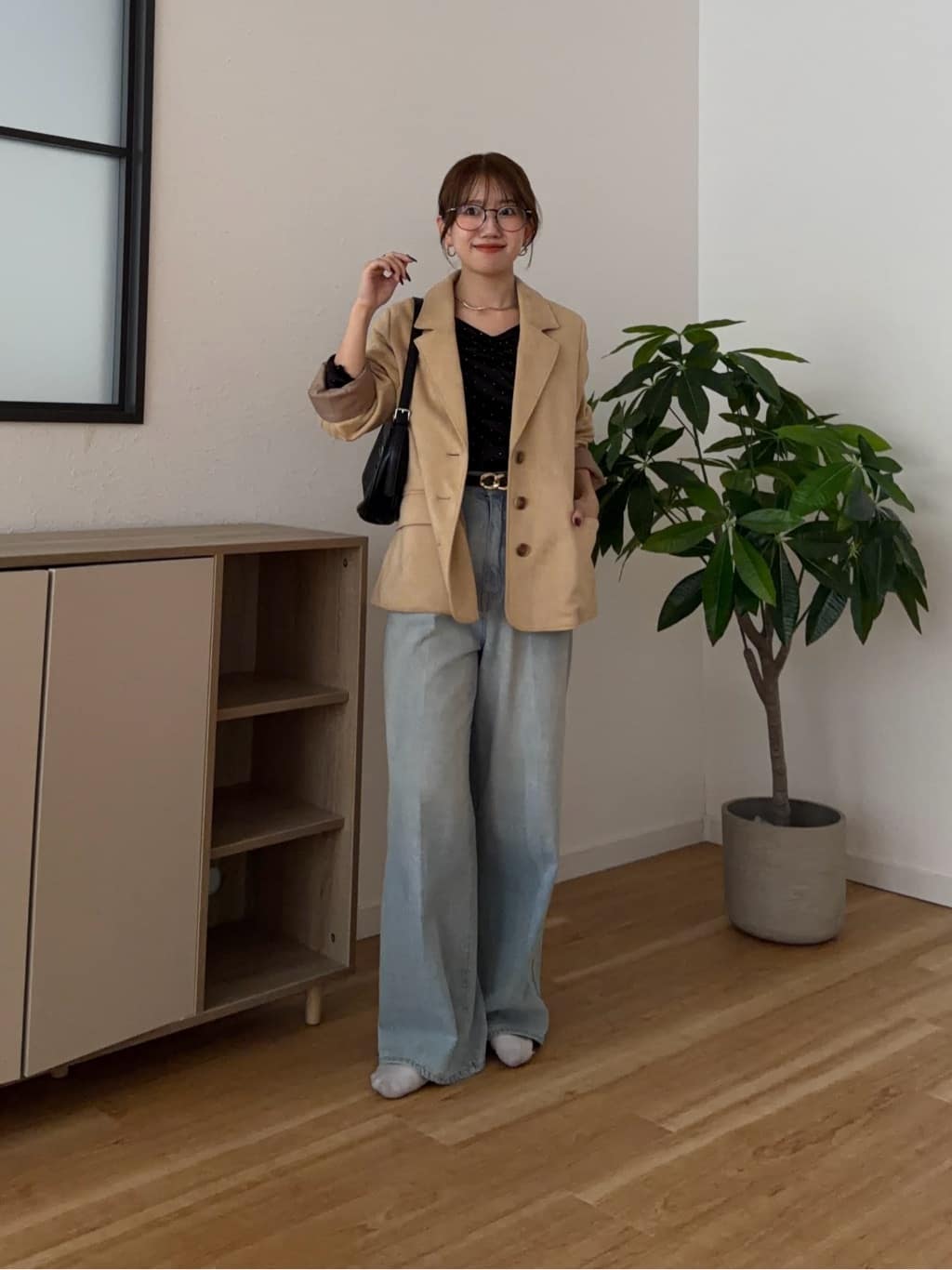 Thevon 水鑽絨面 V領Top with choker - Image 29