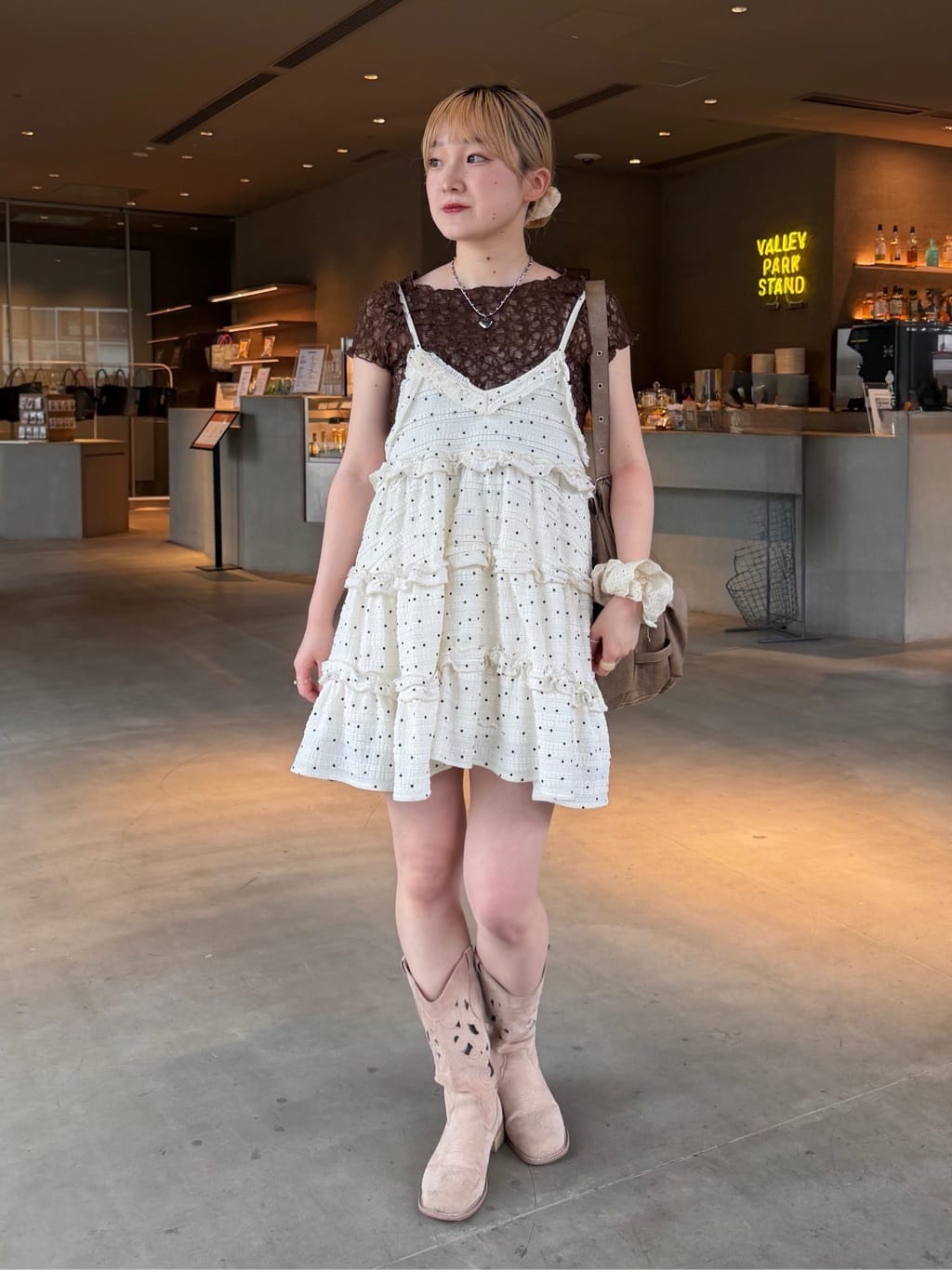 w closet Lace Tee - Image 30