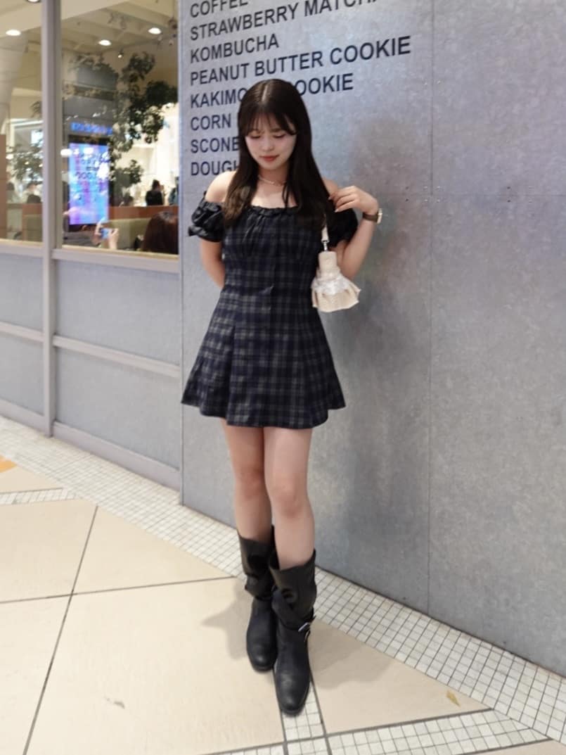 [Set Fair Item #11] CHICO belt handle bag with charm - Image 33
