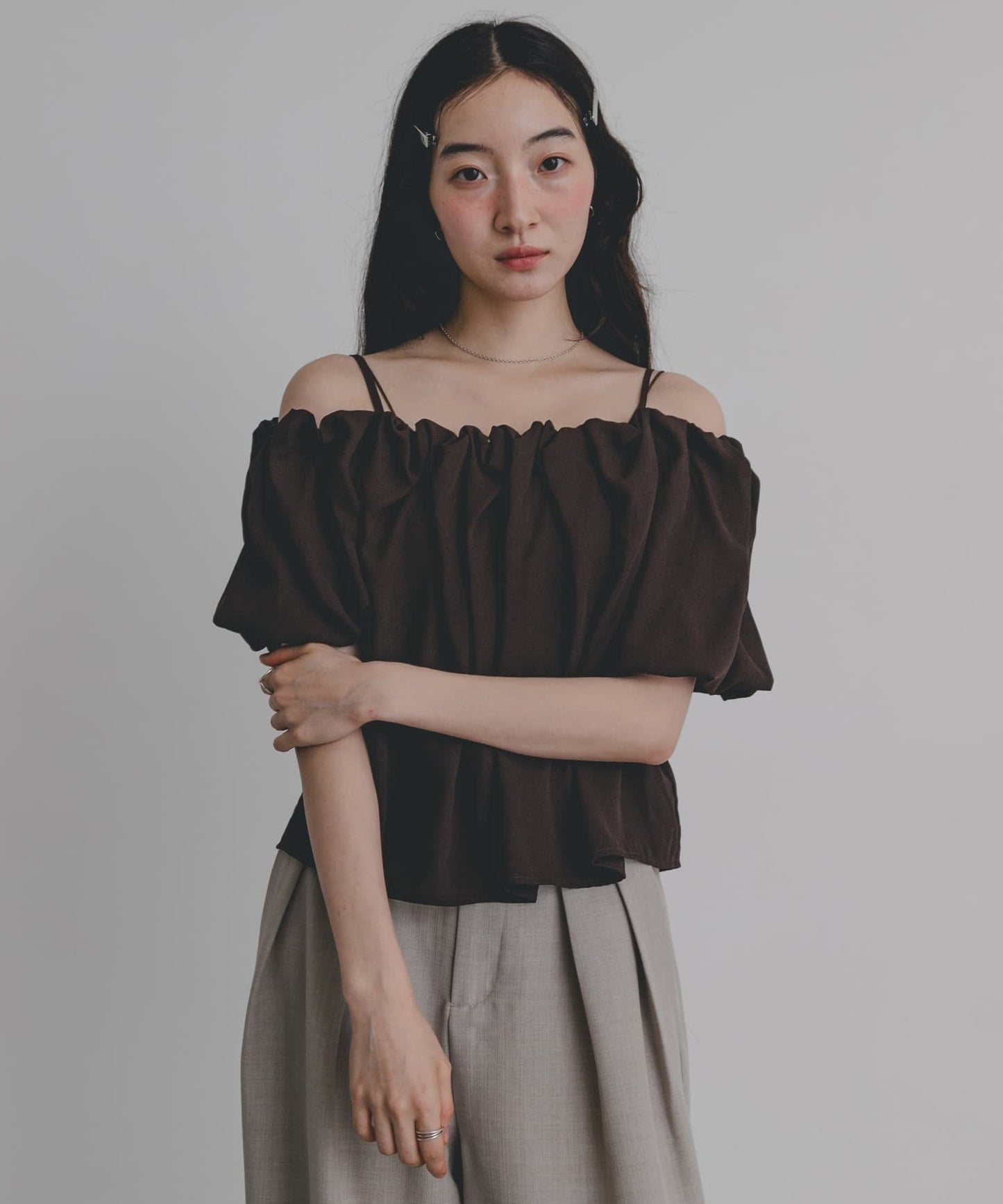 SENSE OF PLACE off-shoulder blouse - Image 18