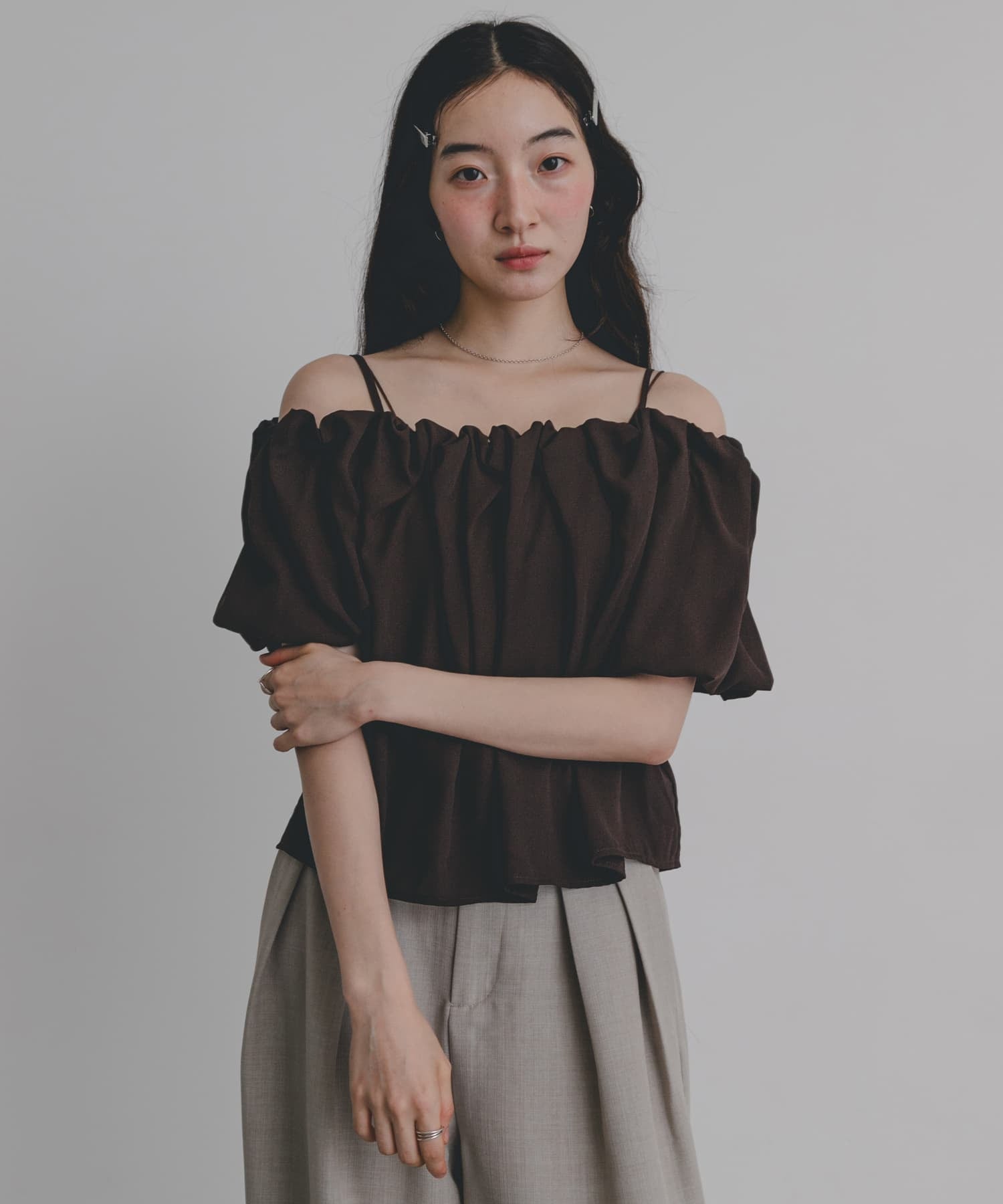 SENSE OF PLACE off-shoulder blouse - Image 18