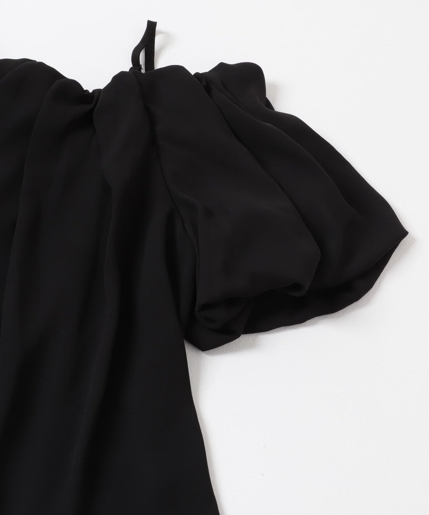SENSE OF PLACE off-shoulder blouse - Image 26