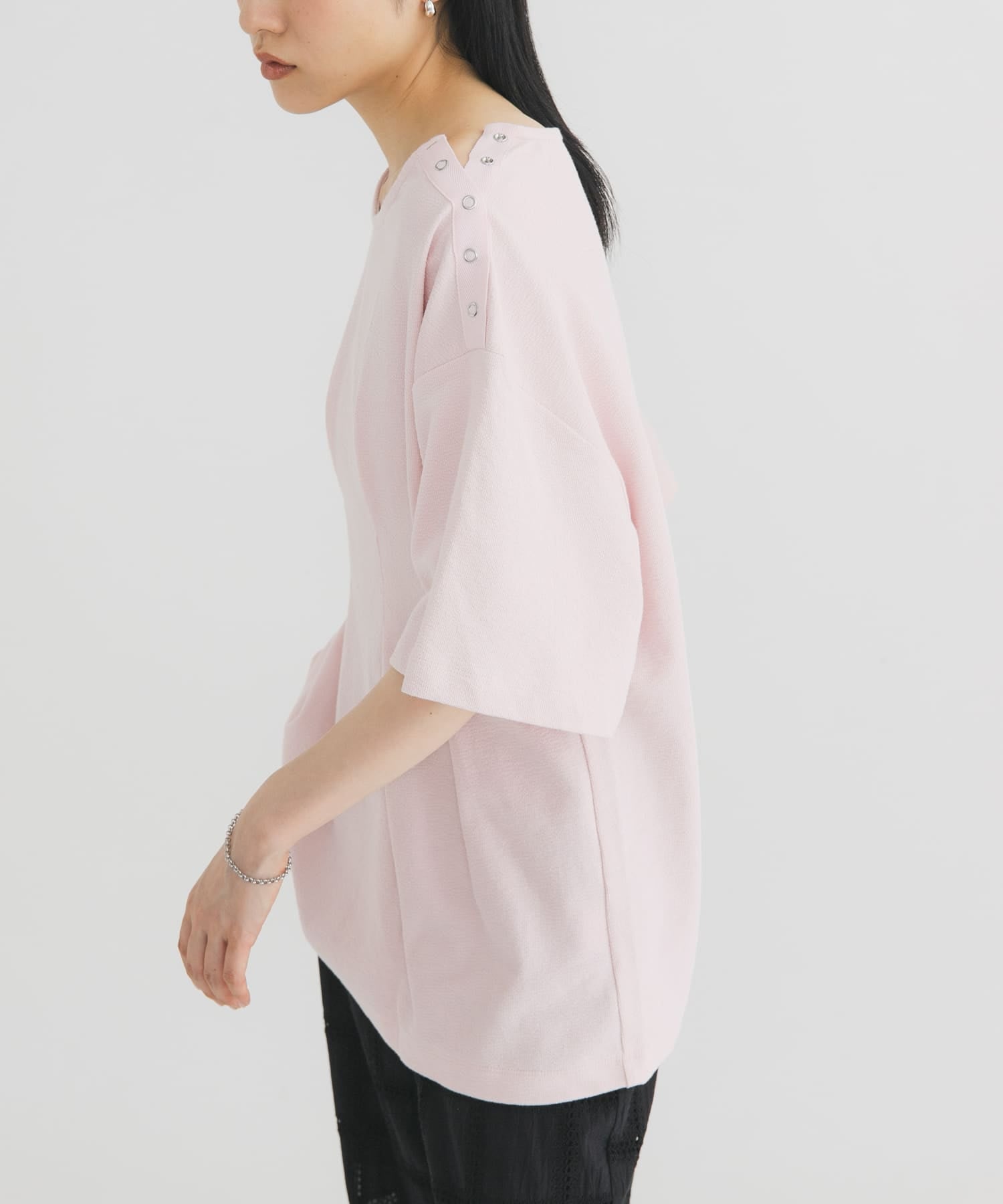 KBF 露肩修腰寬鬆Tee - Image 19