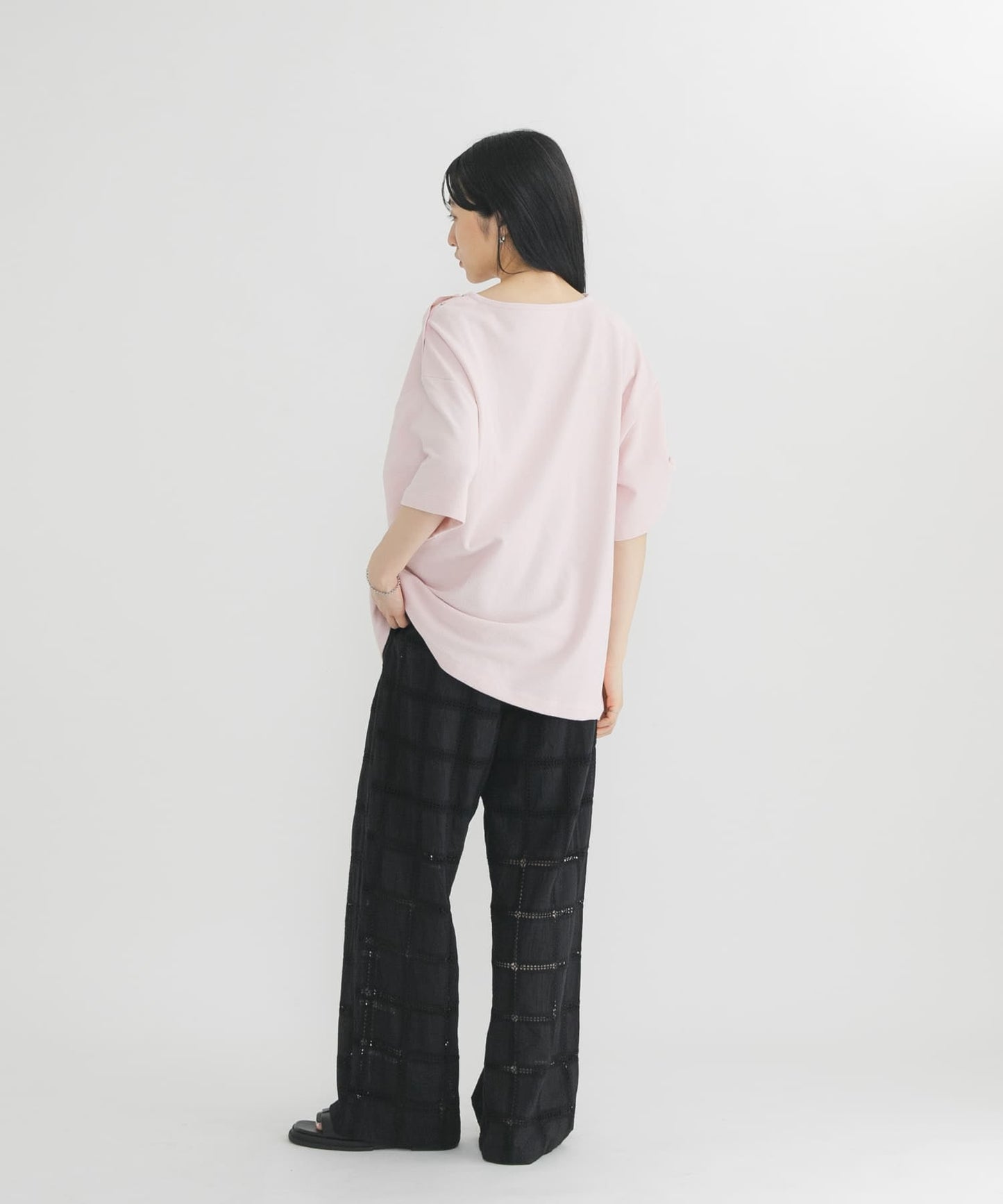KBF 露肩修腰寬鬆Tee - Image 23
