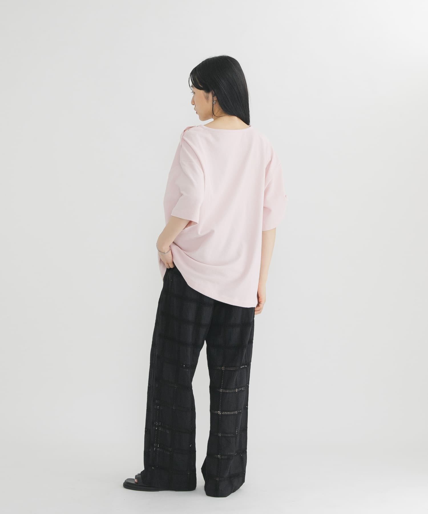 KBF 露肩修腰寬鬆Tee - Image 23