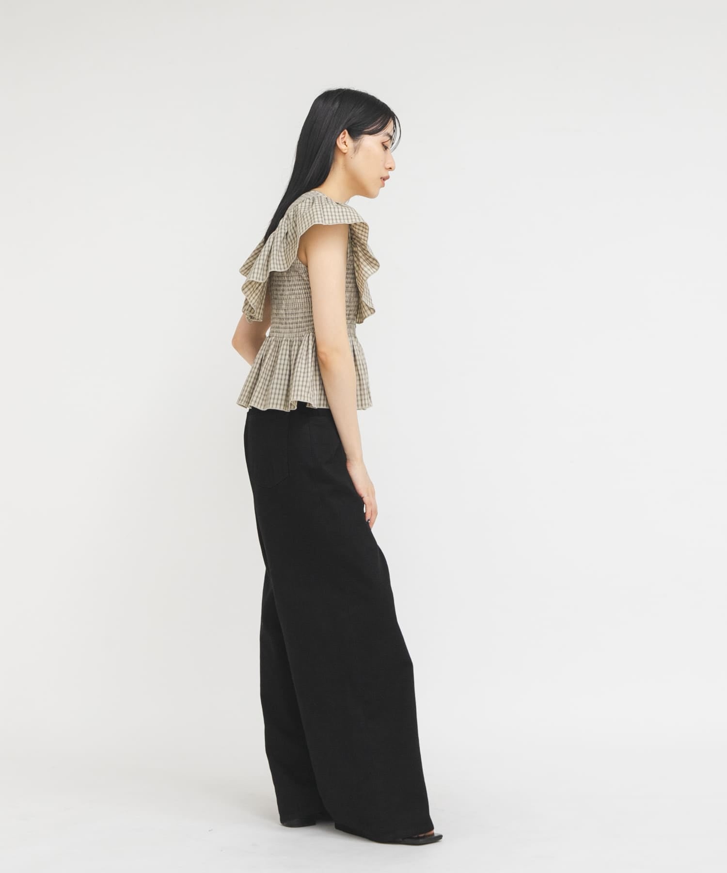 KBF Front hook check ruffle blouse - Image 13