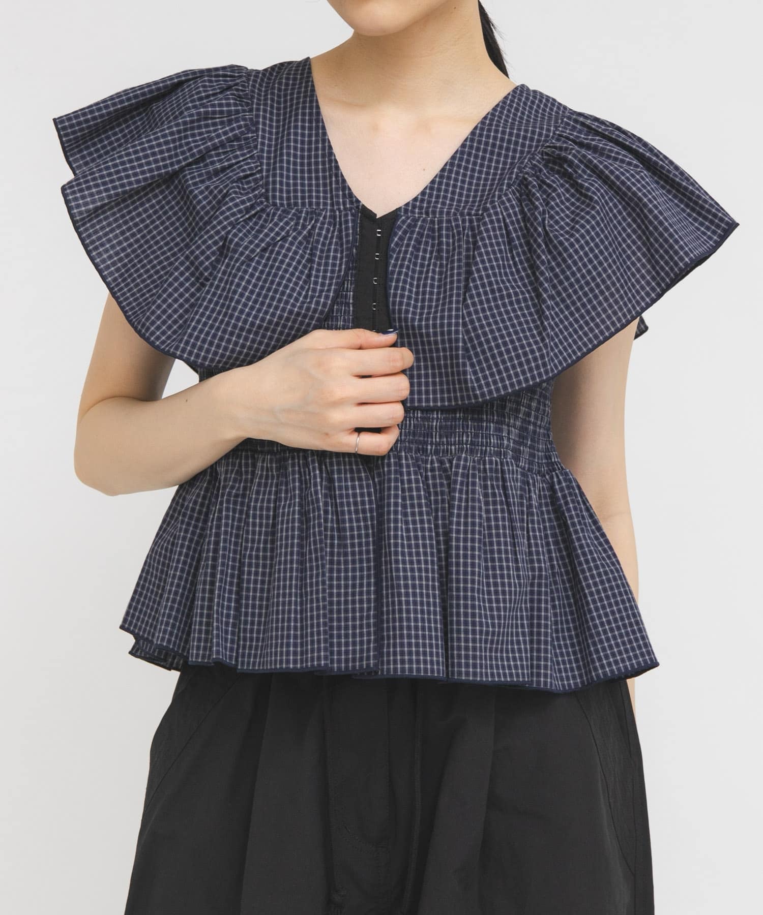 KBF Front hook check ruffle blouse - Image 16