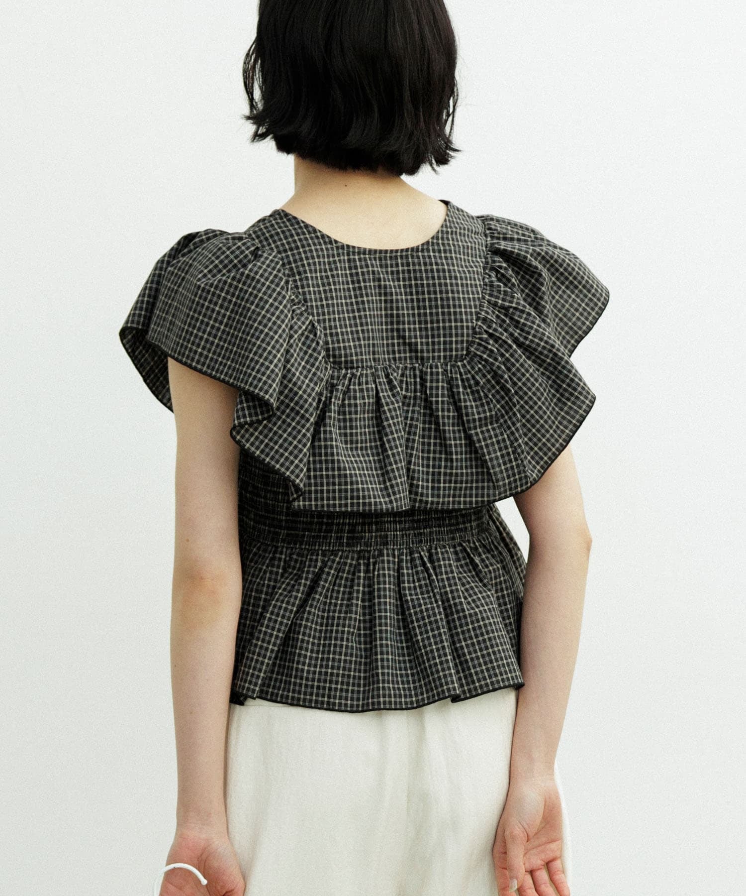 KBF Front hook check ruffle blouse - Image 5