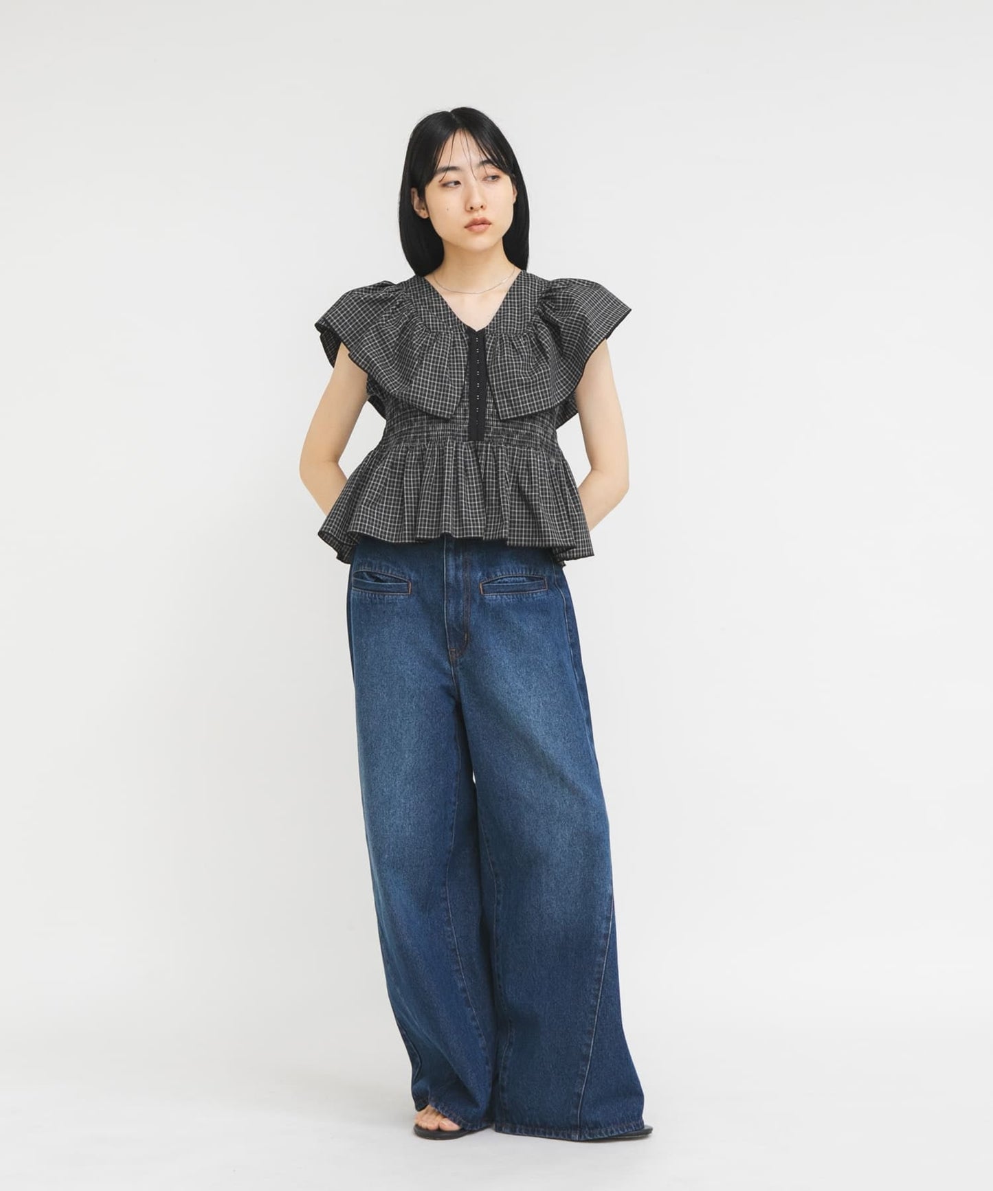 KBF Front hook check ruffle blouse - Image 8