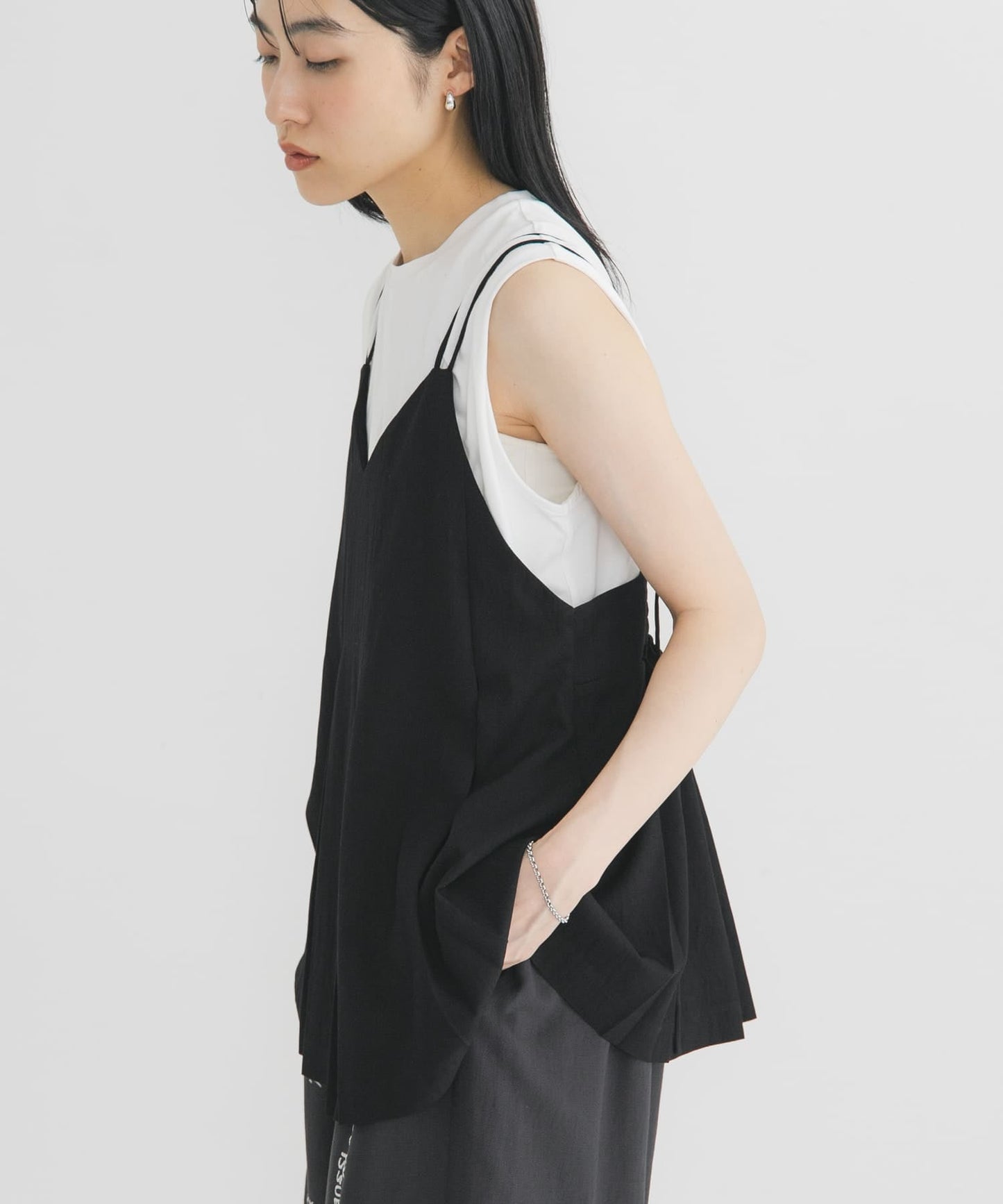 KBF 粗打褶背心 - Image 2
