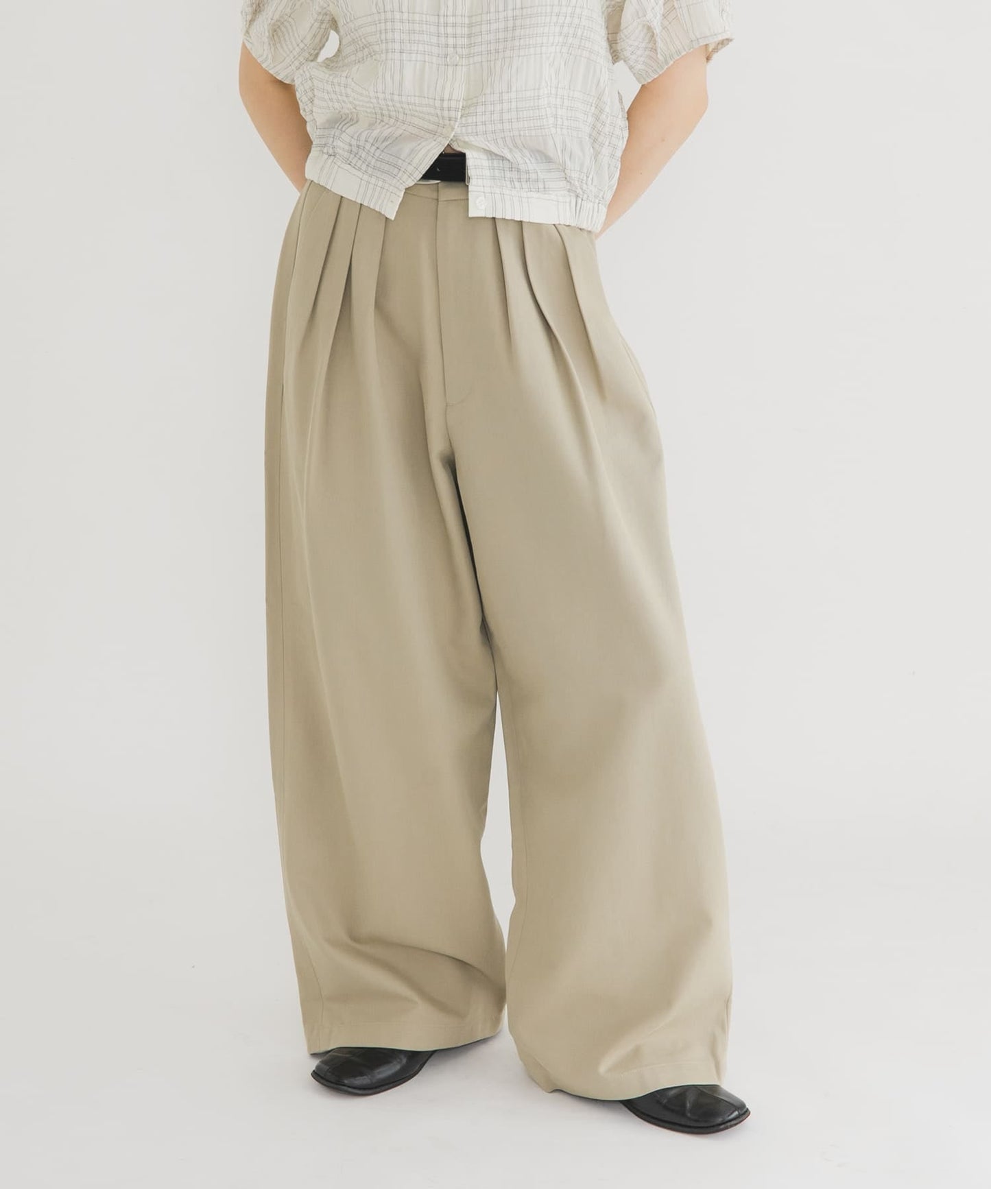 KBF Tucked Wide Pants - Image 4