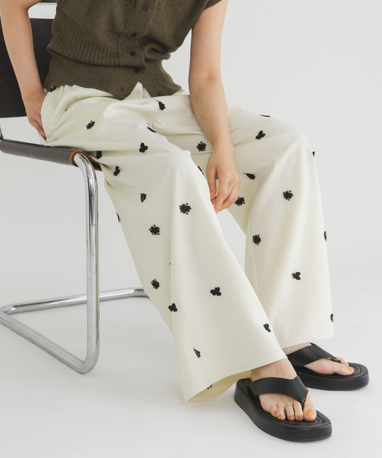 KBF 刺繡Easy Pants - Image 2