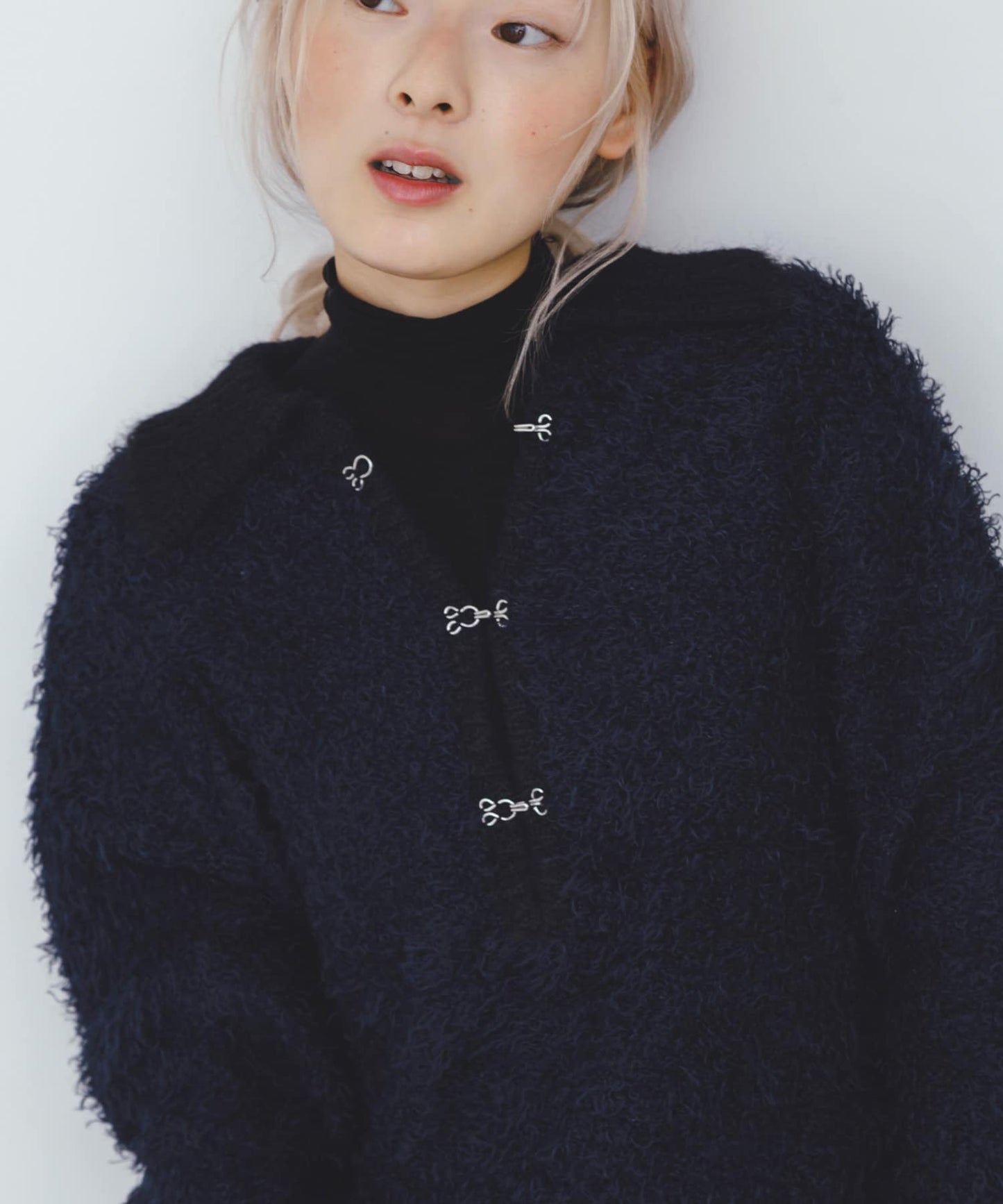 KBF front hook bear knit