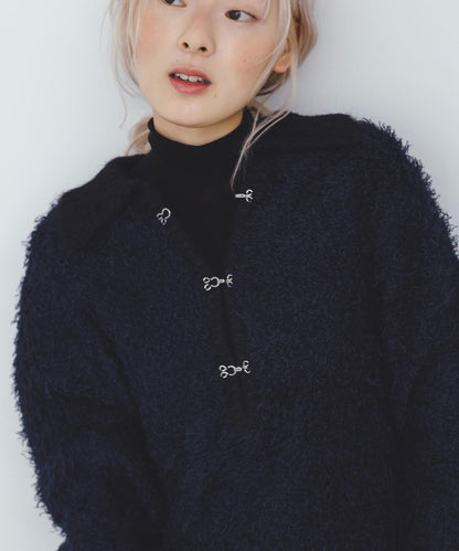 KBF front hook bear knit