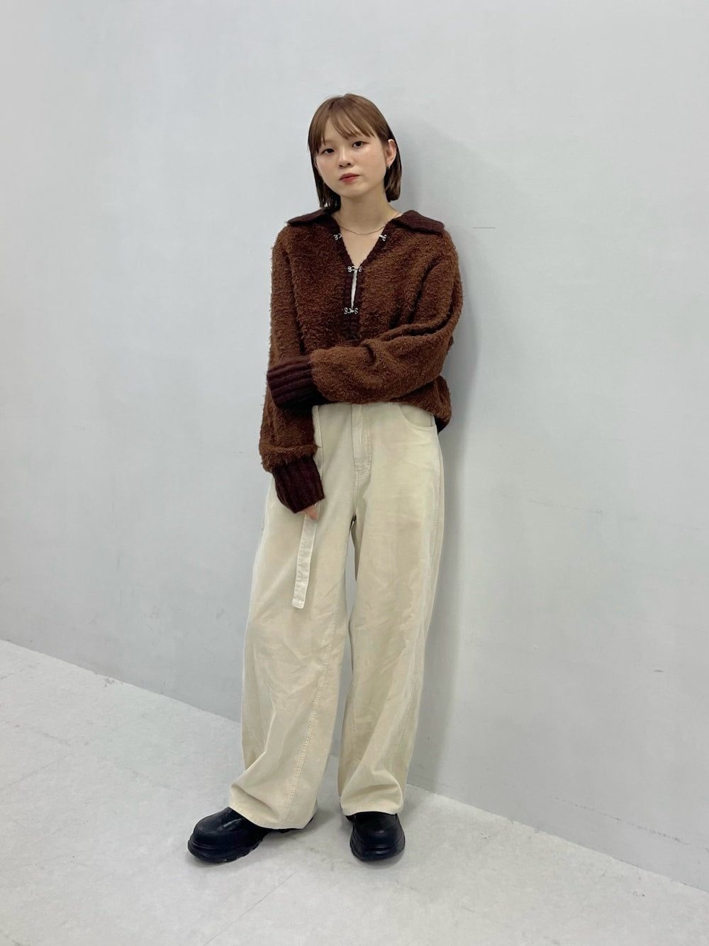 KBF front hook bear knit