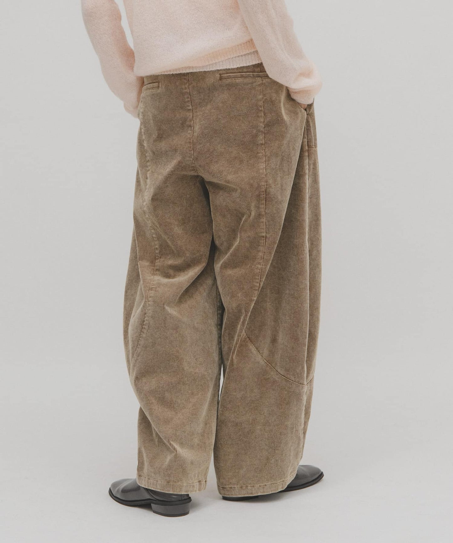 KBF 燈芯絨錐型褲