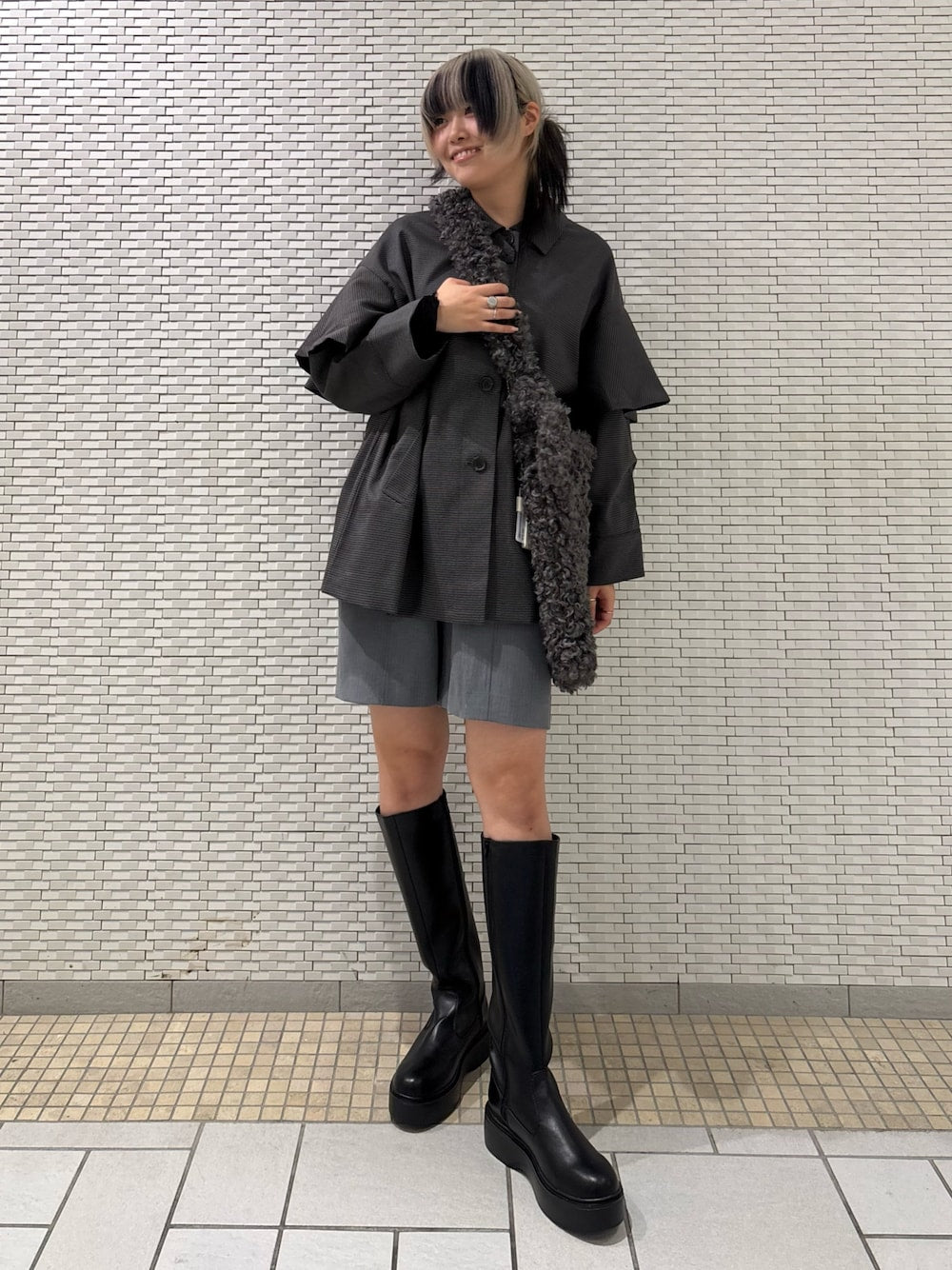 KBF 荷葉邊傘形外套