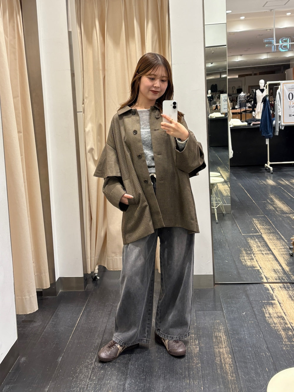 KBF 荷葉邊傘形外套