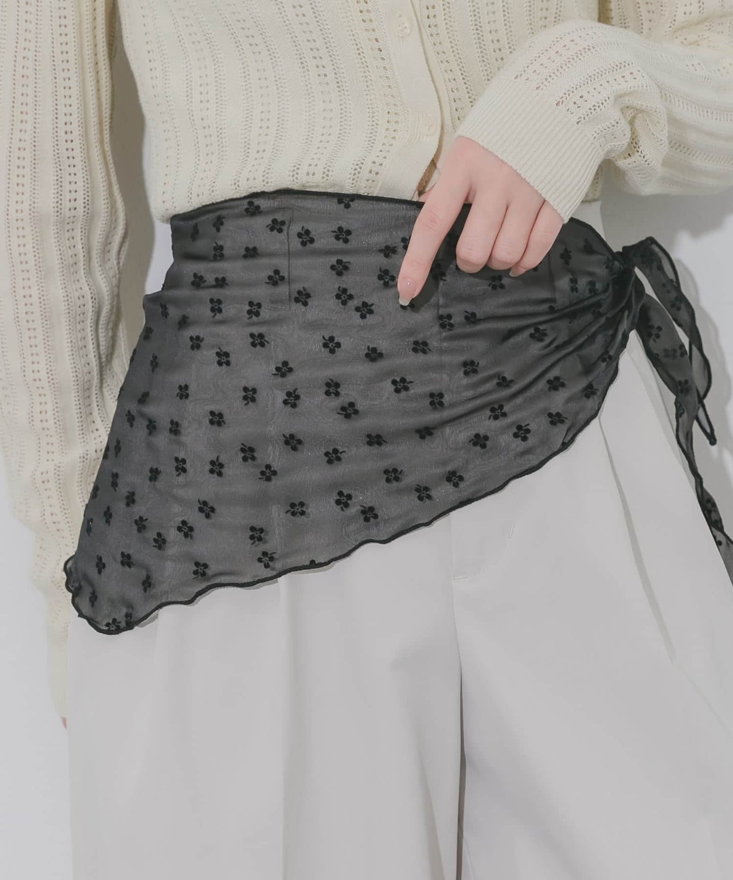 SMELLY flower scarf - Image 9