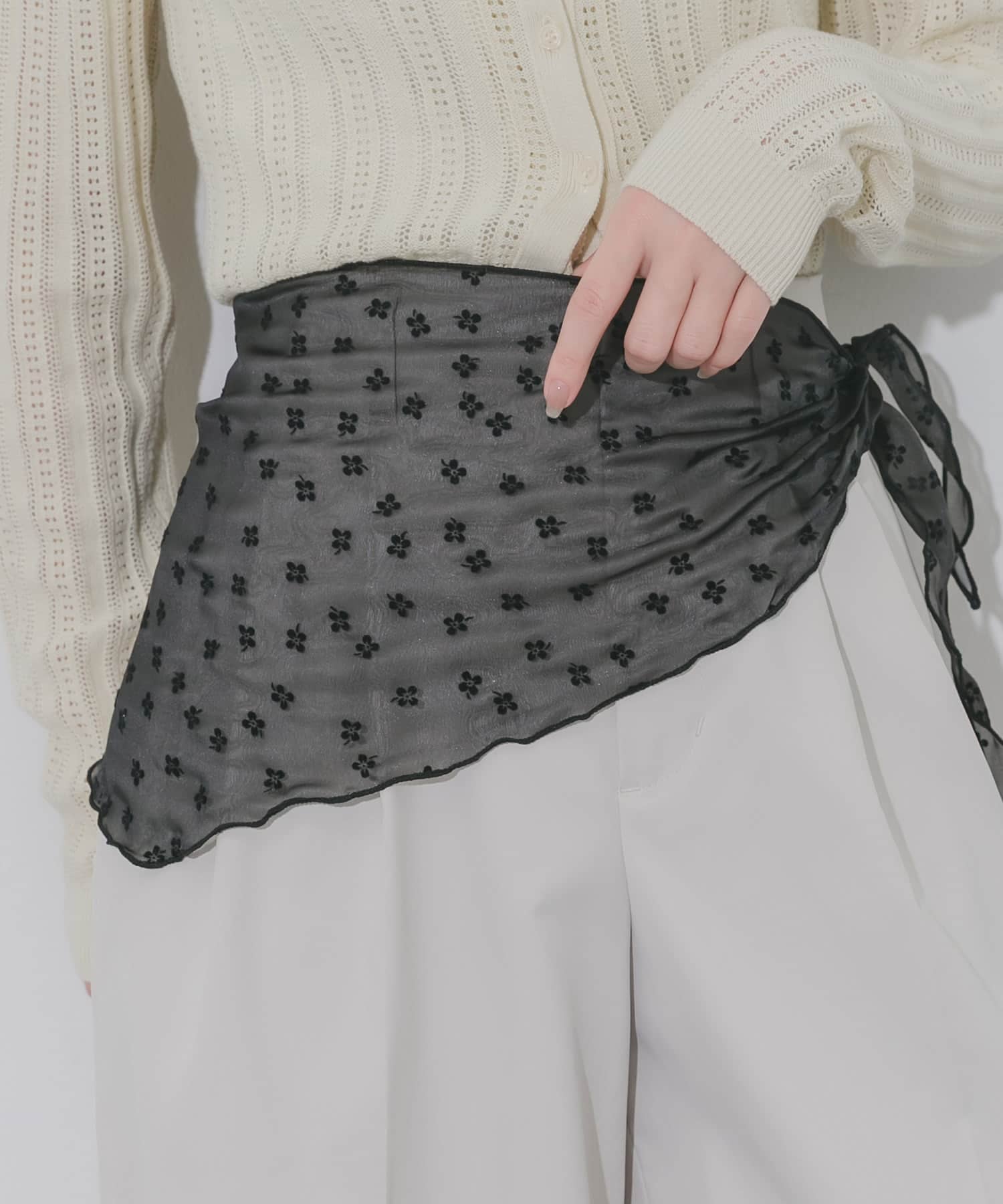 SMELLY flower scarf - Image 9
