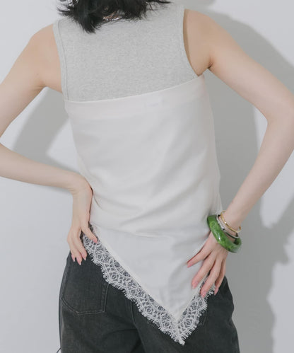 SMELLY 緞面蕾絲三角圍巾 - Image 1