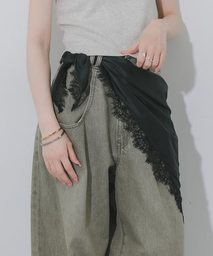 SMELLY 緞面蕾絲三角圍巾 - Image 12