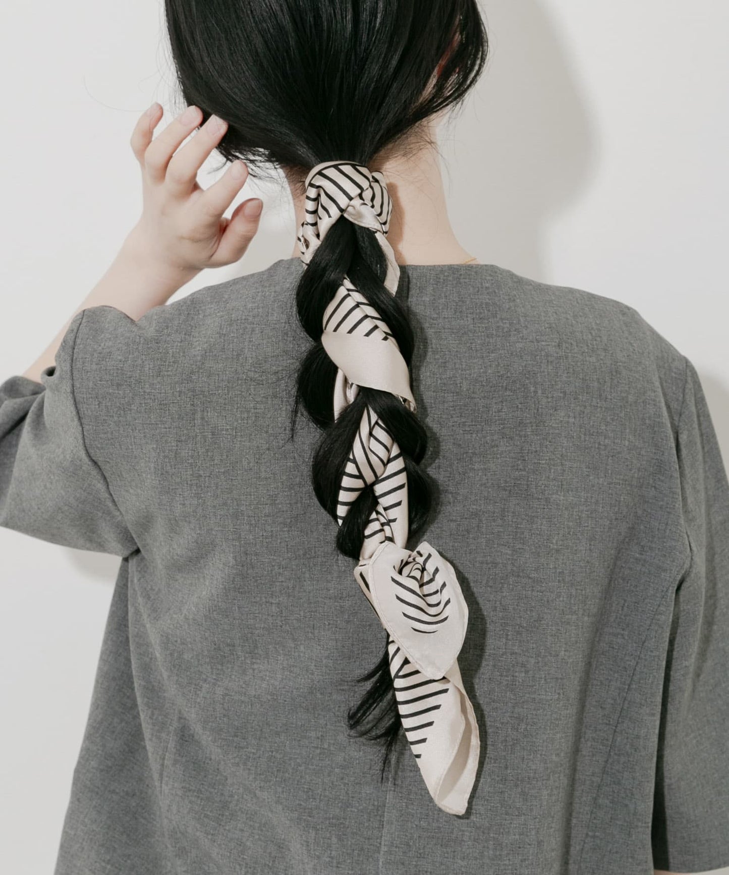 SMELLY Pattern Scarf