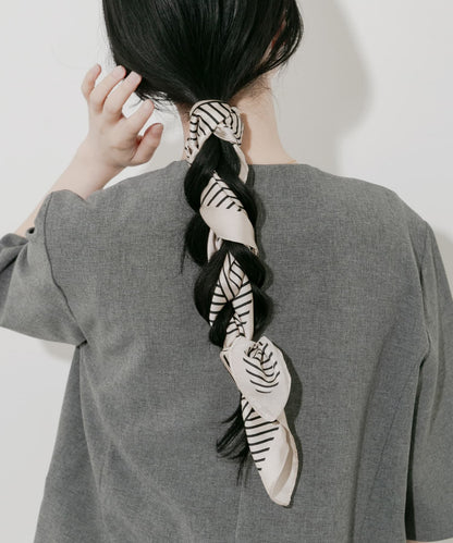 SMELLY Pattern Scarf