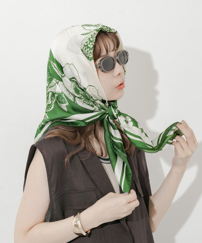 SMELLY 圖騰大絲巾