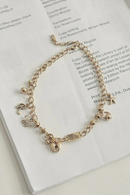 GOLDY Charm Necklace