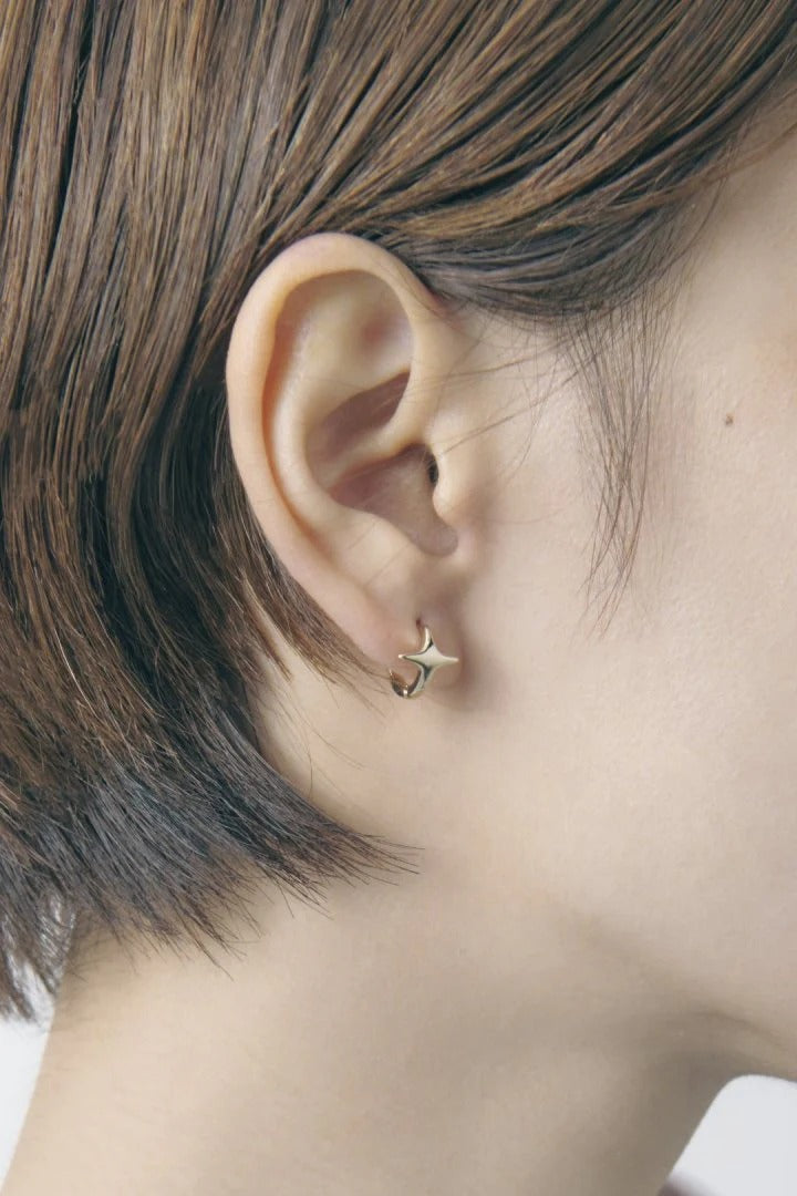 GOLDY Twinkle Hoop One-Touch Earrings