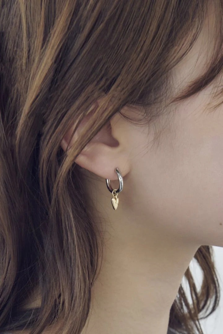 GOLDY Simple Heart Earrings
