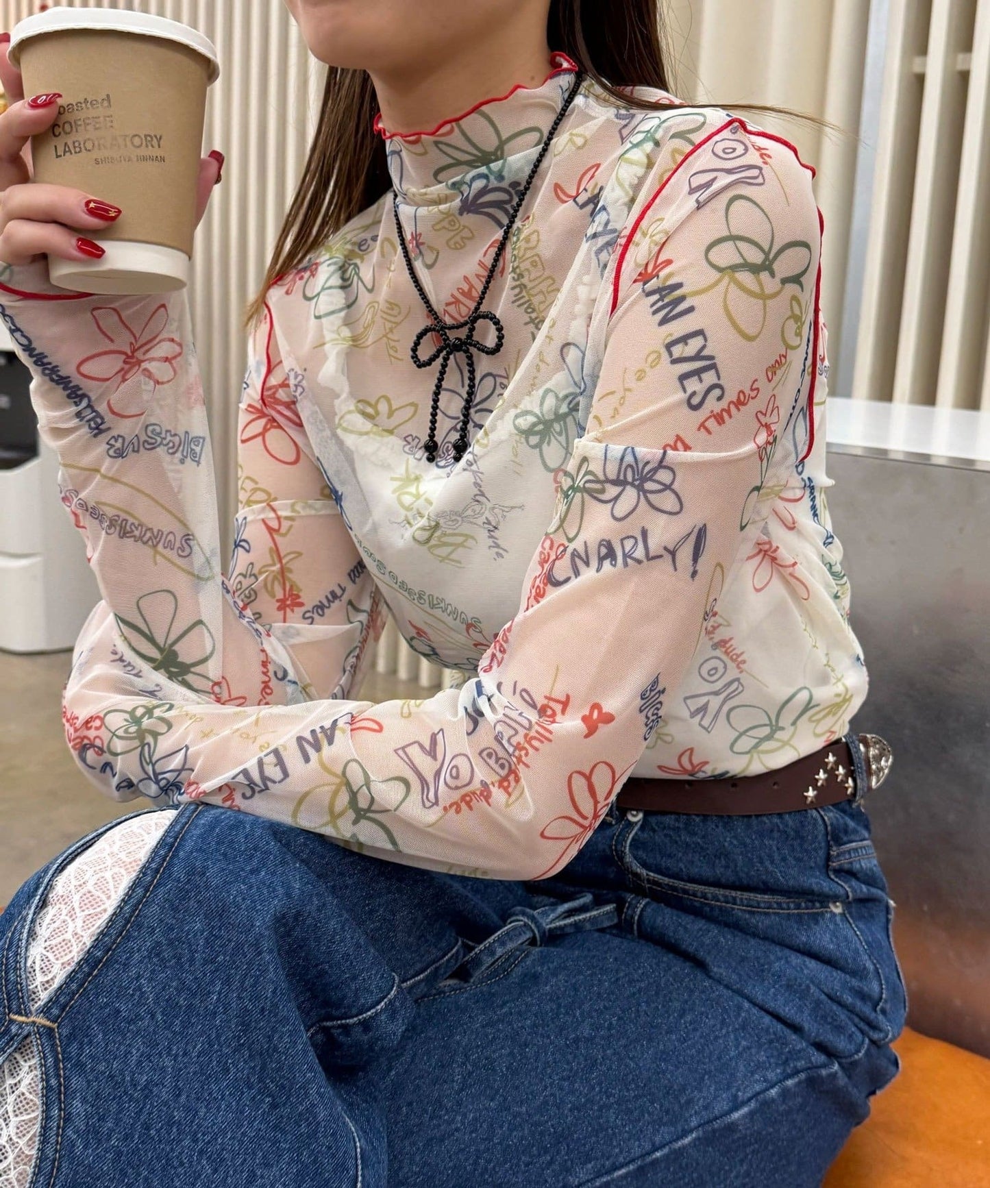 HELLO.SANFRANCISCO 塗鴉印花 sheer top